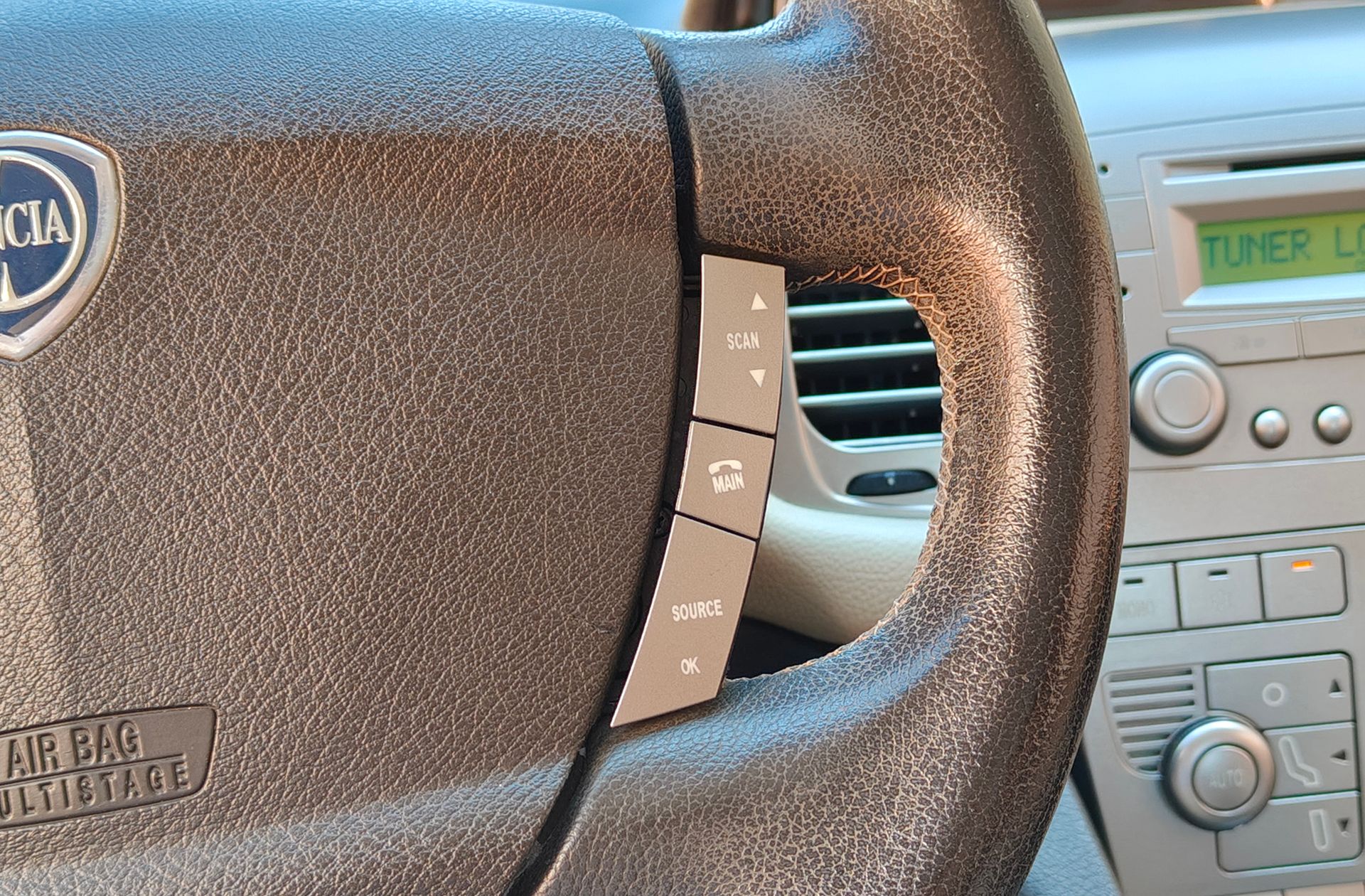 Lancia Ypsilon 1.4 Oro - foto 22