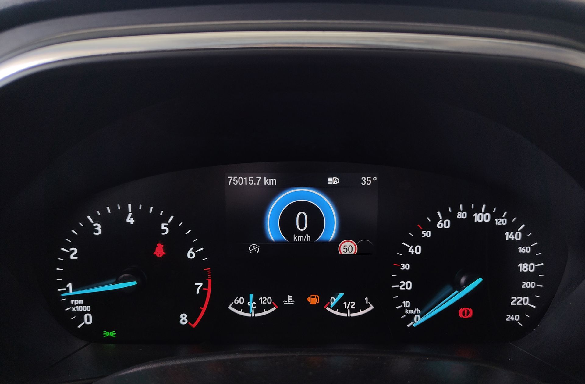 Ford Focus 1.0 EcoBoost Titanium - foto 24