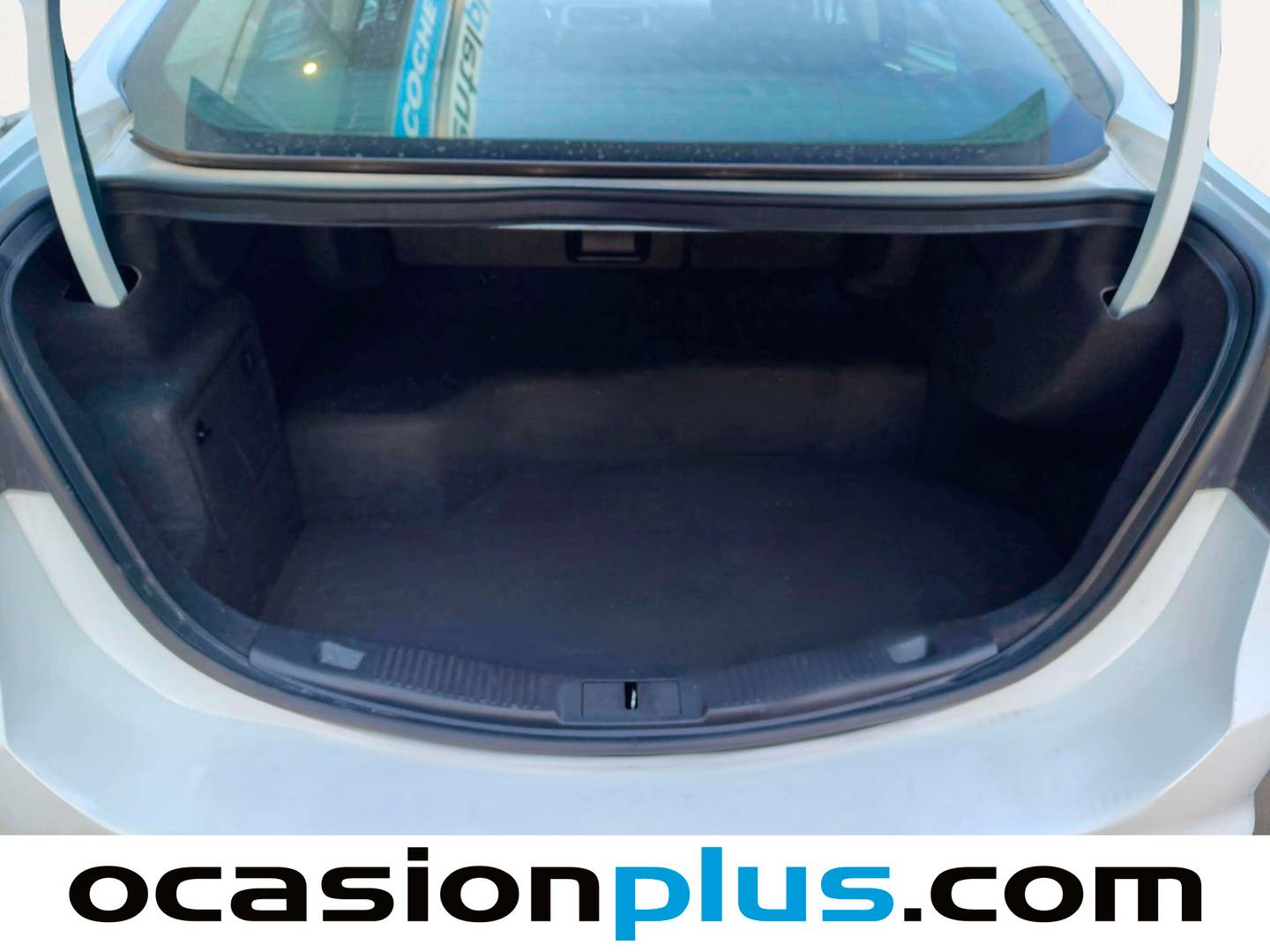 Fotos maletero Ford Mondeo Ford Mondeo 2.0 Híbrido HEV Sedan Titanium Auto (187 CV)