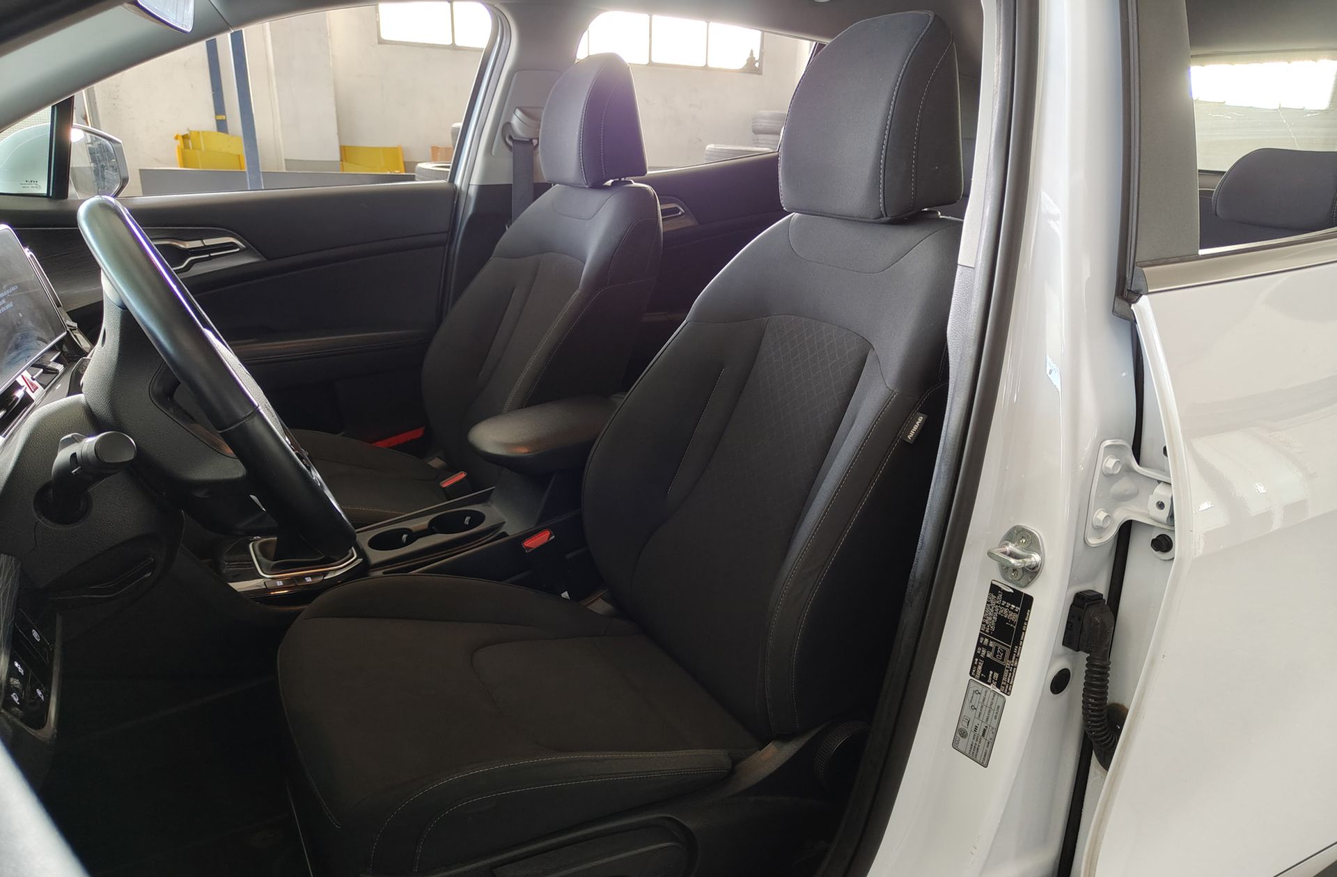 Kia Sportage 1.6 CRDi MHEV Business 4x2 - foto 11