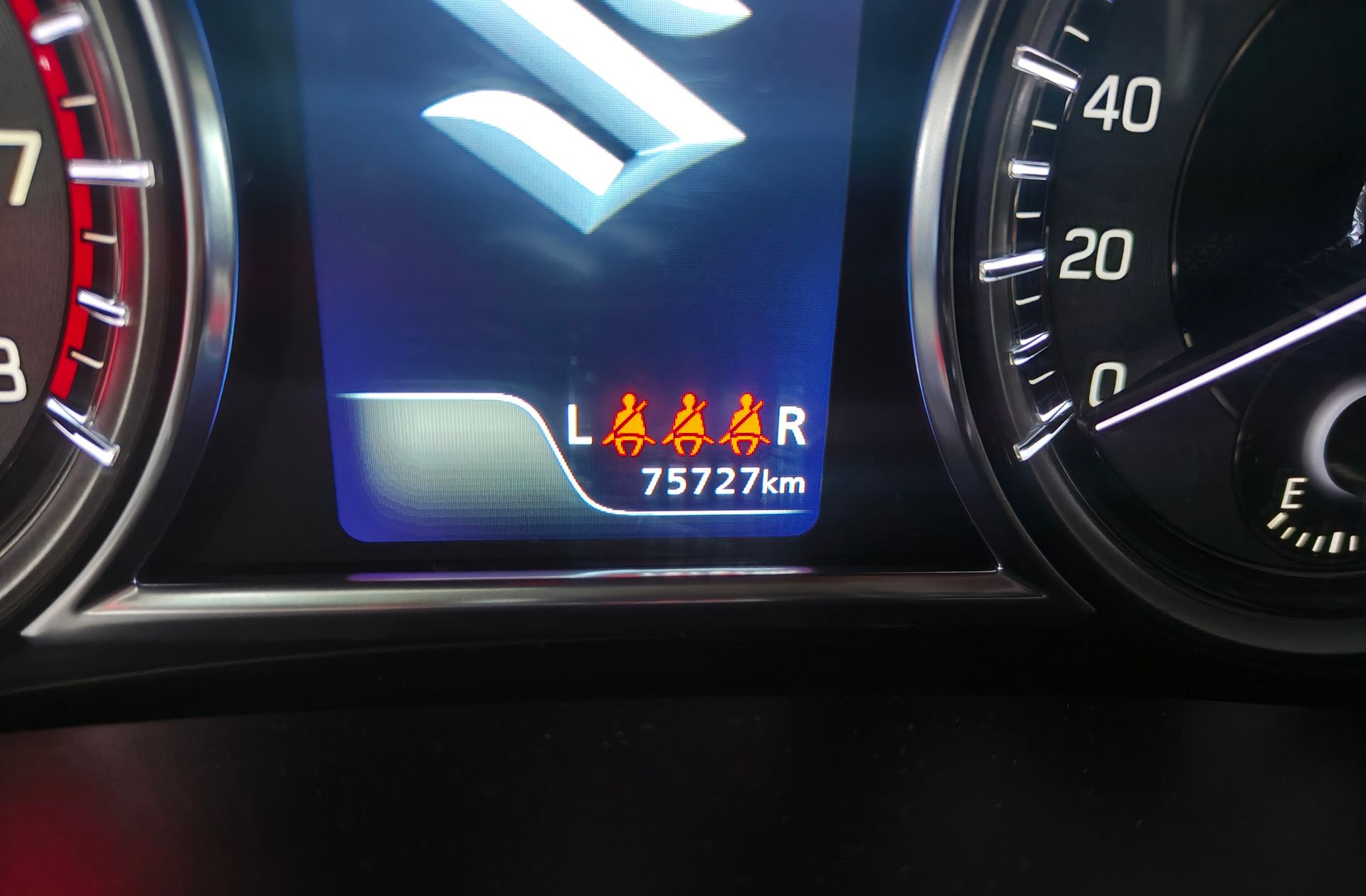Suzuki Vitara 1.4 Turbo Mild Hybrid GLE - foto 9