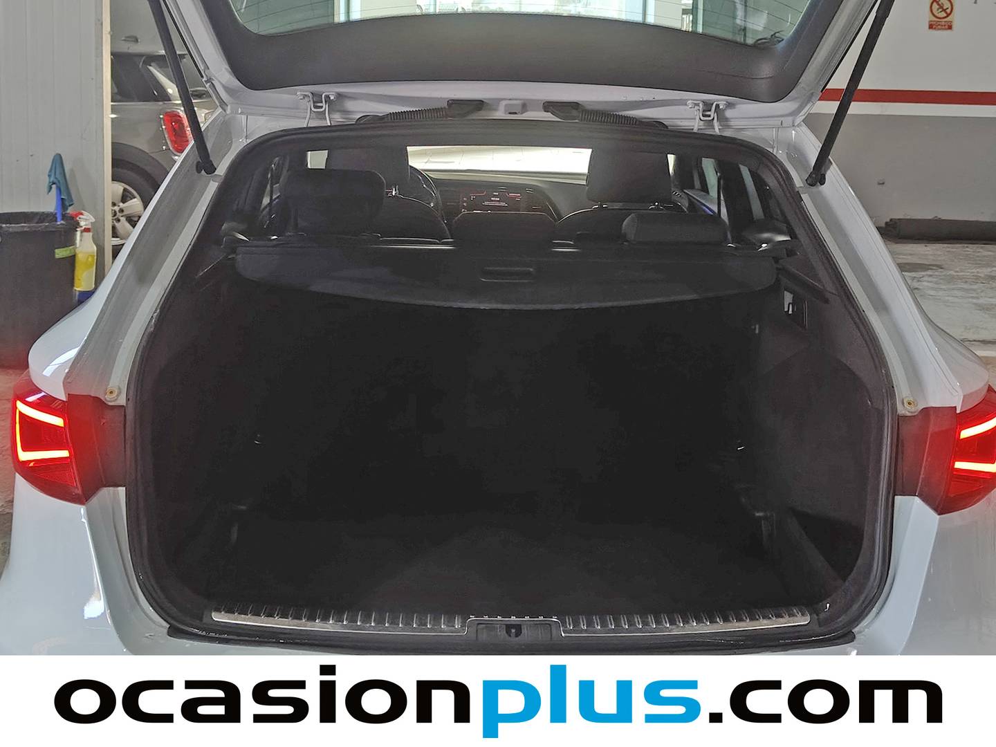 Foto Seat León SEAT León ST ST 2.0 TDI S&S FR Advanced DSG (184 CV)