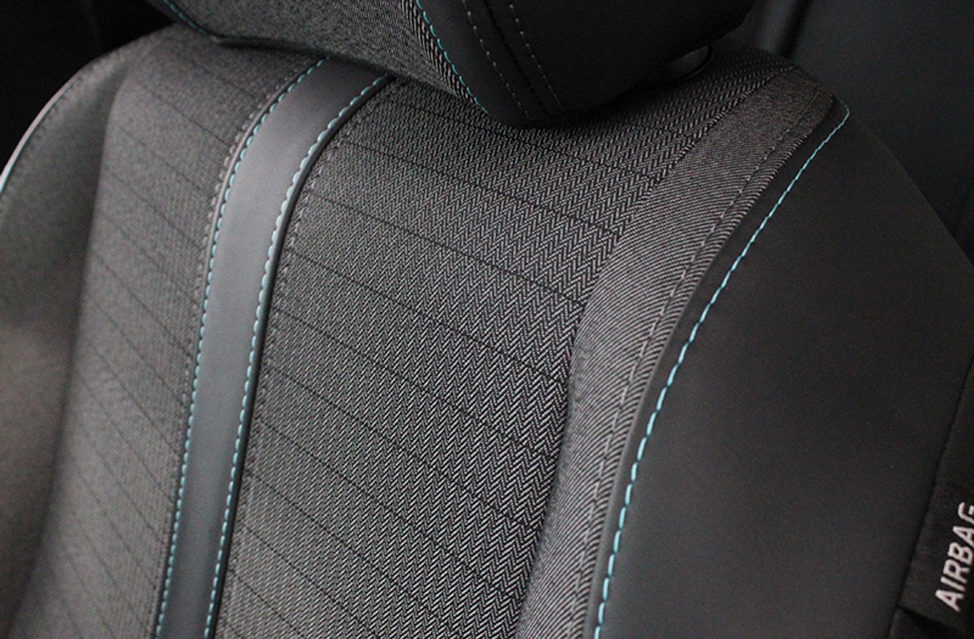 Peugeot 208 Eléctrico Allure - foto 9