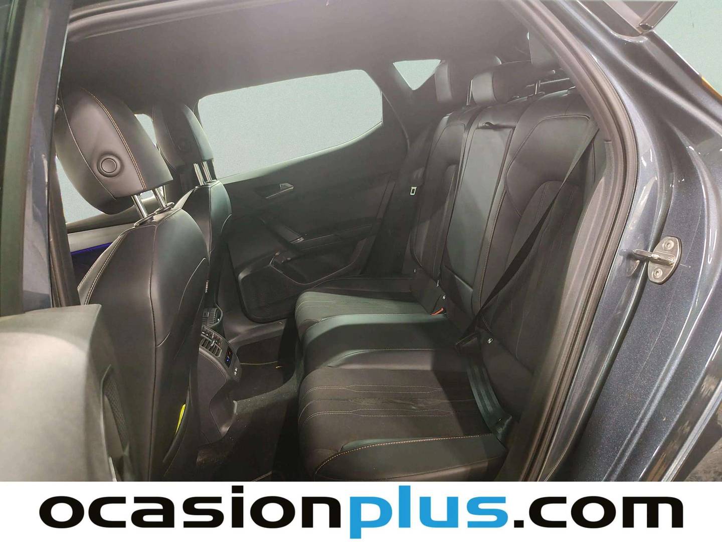 Foto asientos traseros Cupra León Cupra León 1.5 eTSI DSG (150 CV)
