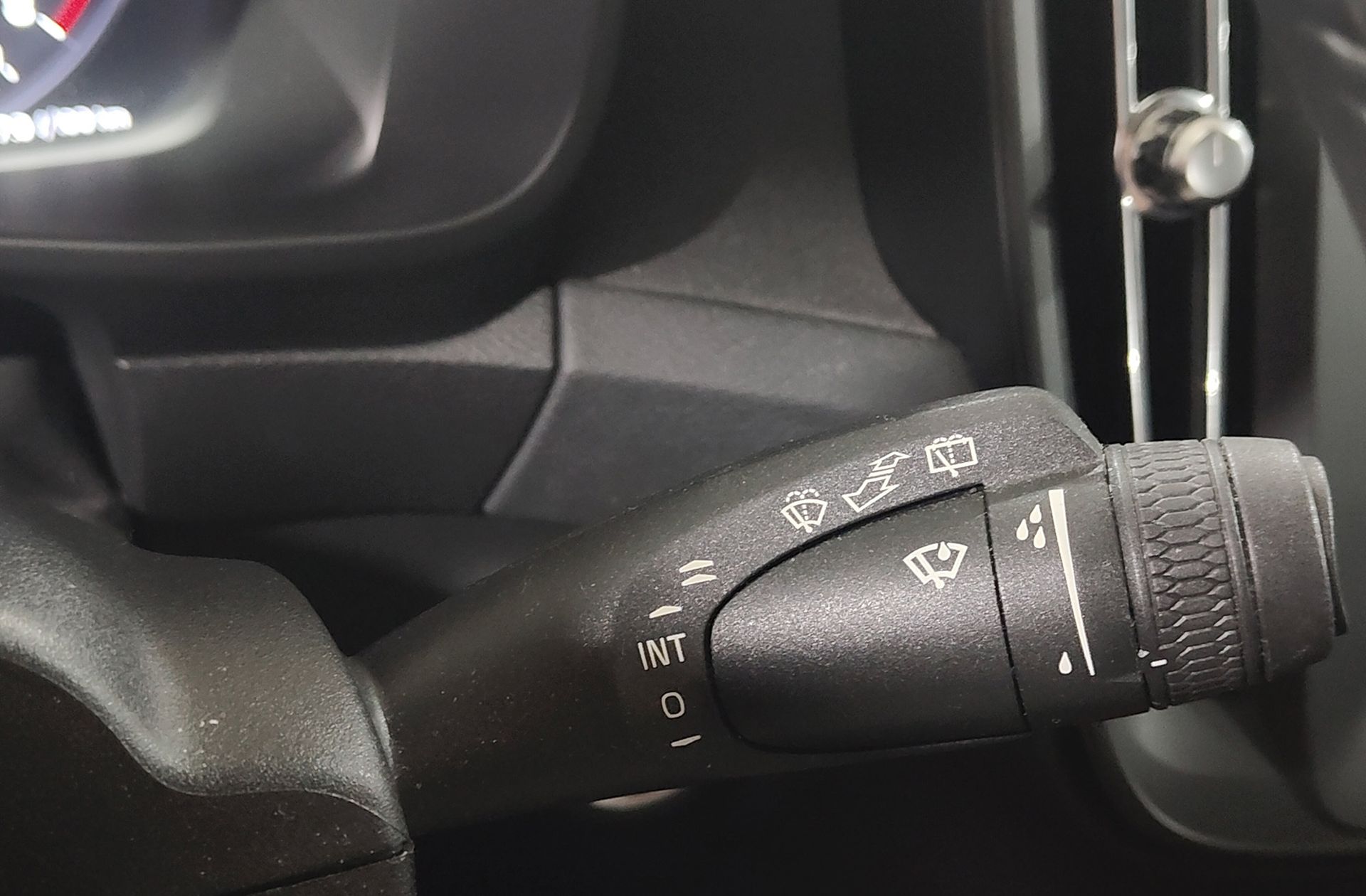 Volvo XC40 T2 Momentum Core - foto 30