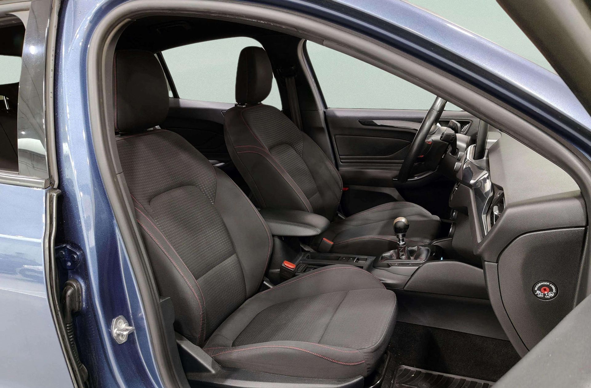 Ford Focus 1.5 EcoBoost ST-Line - foto 18