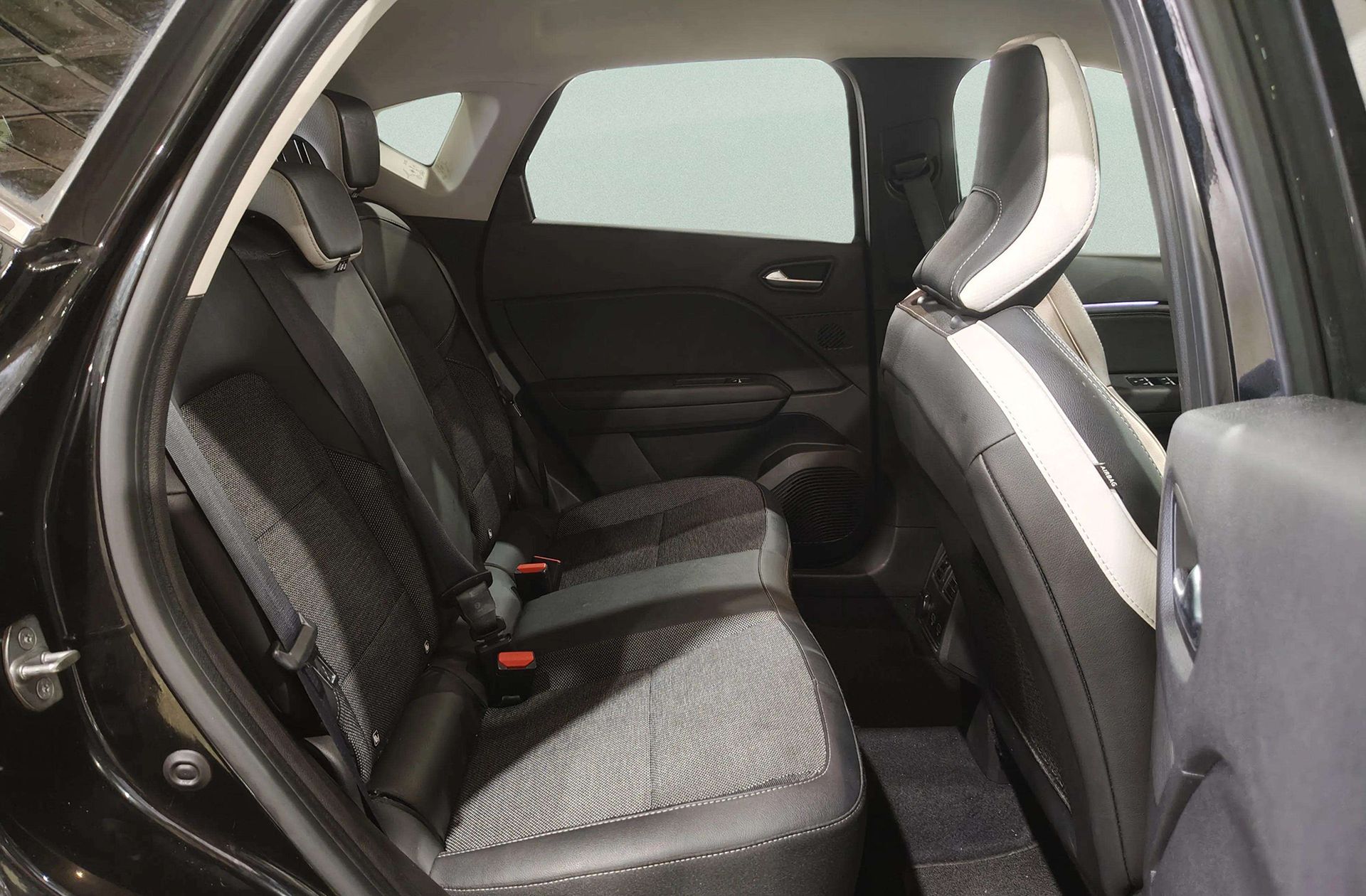 Mitsubishi ASX 130T MHEV Kaiteki DCT - foto 19