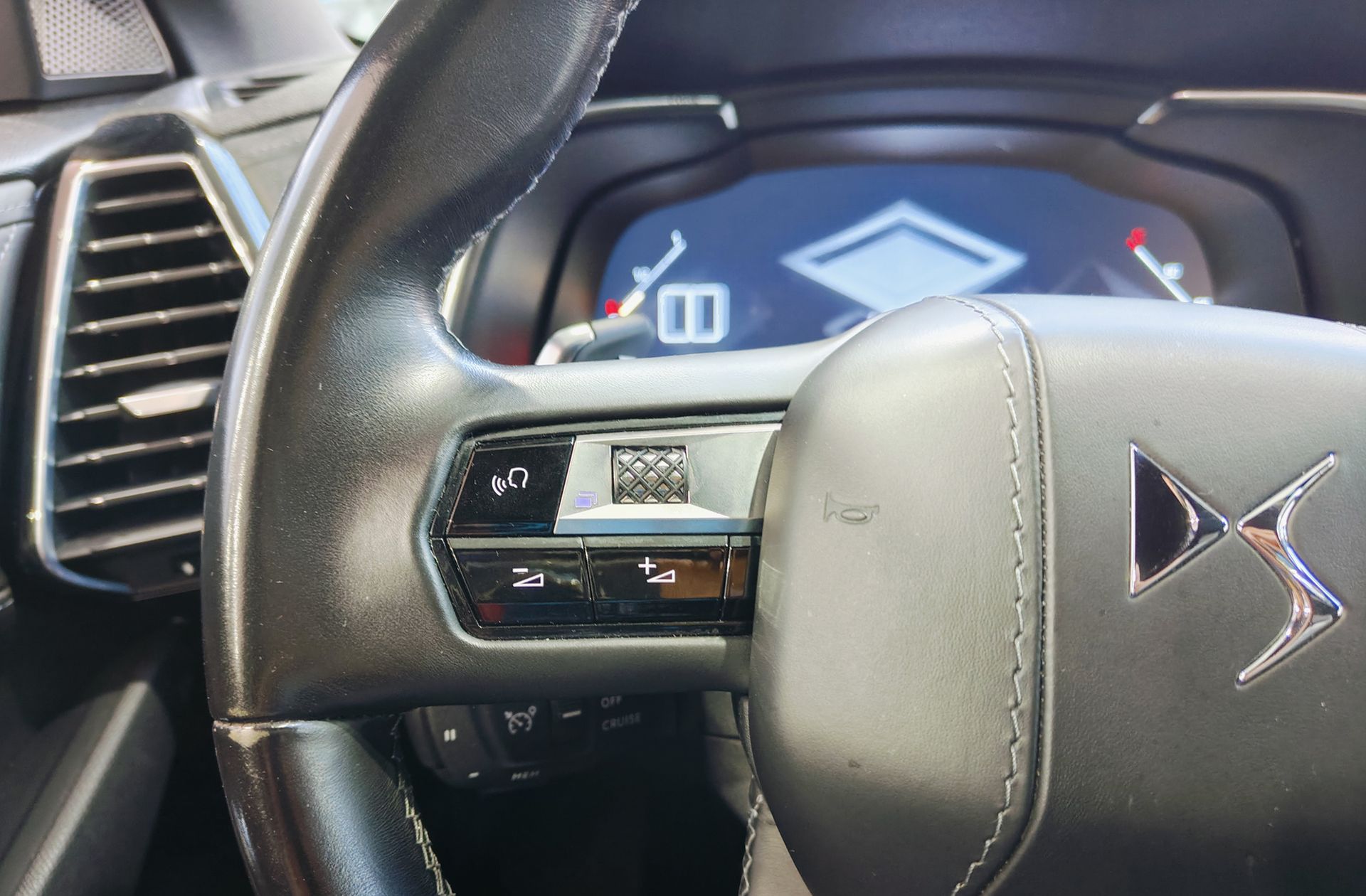 DS DS 7 Crossback BlueHDi 180 So Chic - foto 31