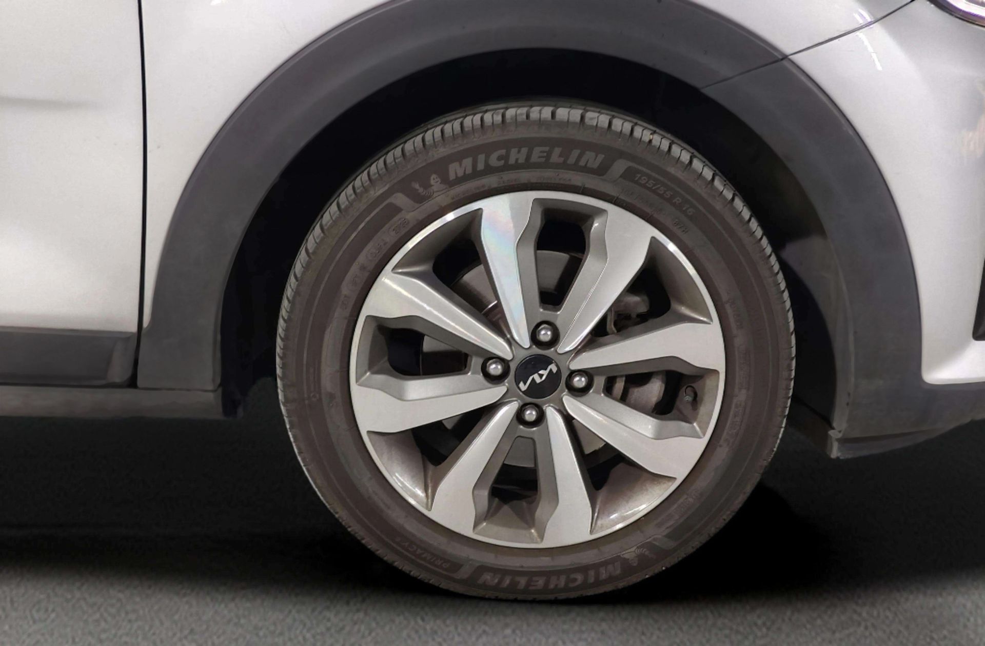 Kia Stonic 1.0 T-GDi MHEV Drive iMT - foto 35