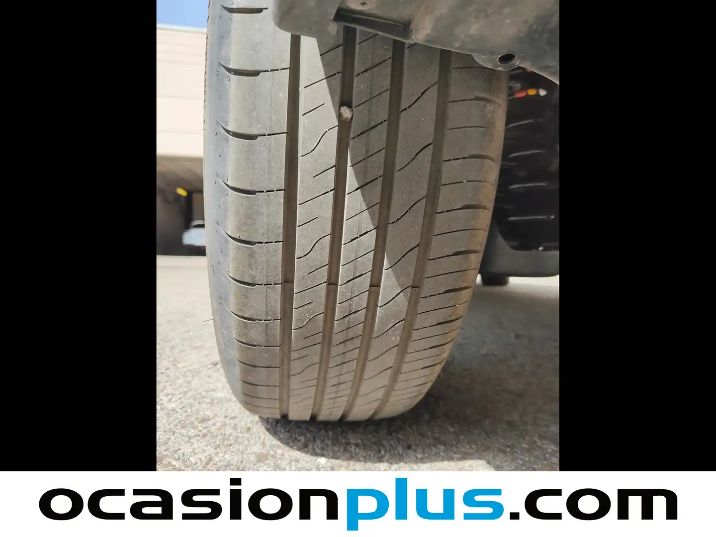 Foto Peugeot 2008 Peugeot 2008 PureTech 130 S&S Allure EAT8 (130 CV)