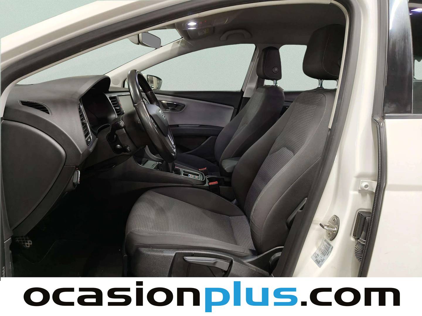 Foto asientos delanteros Seat León Seat León ST 1.0 TSI S&S Style Edition (115 CV)