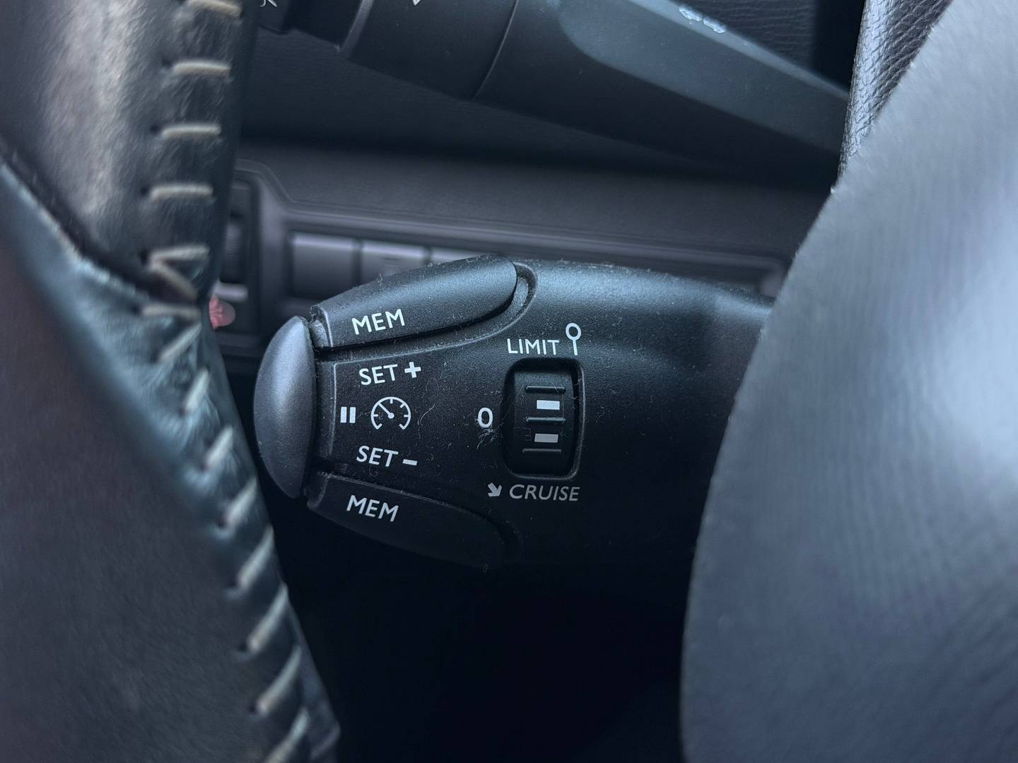 Acabados Peugeot 308 Peugeot 308 BlueHDi 130 S&S Style (130 CV)