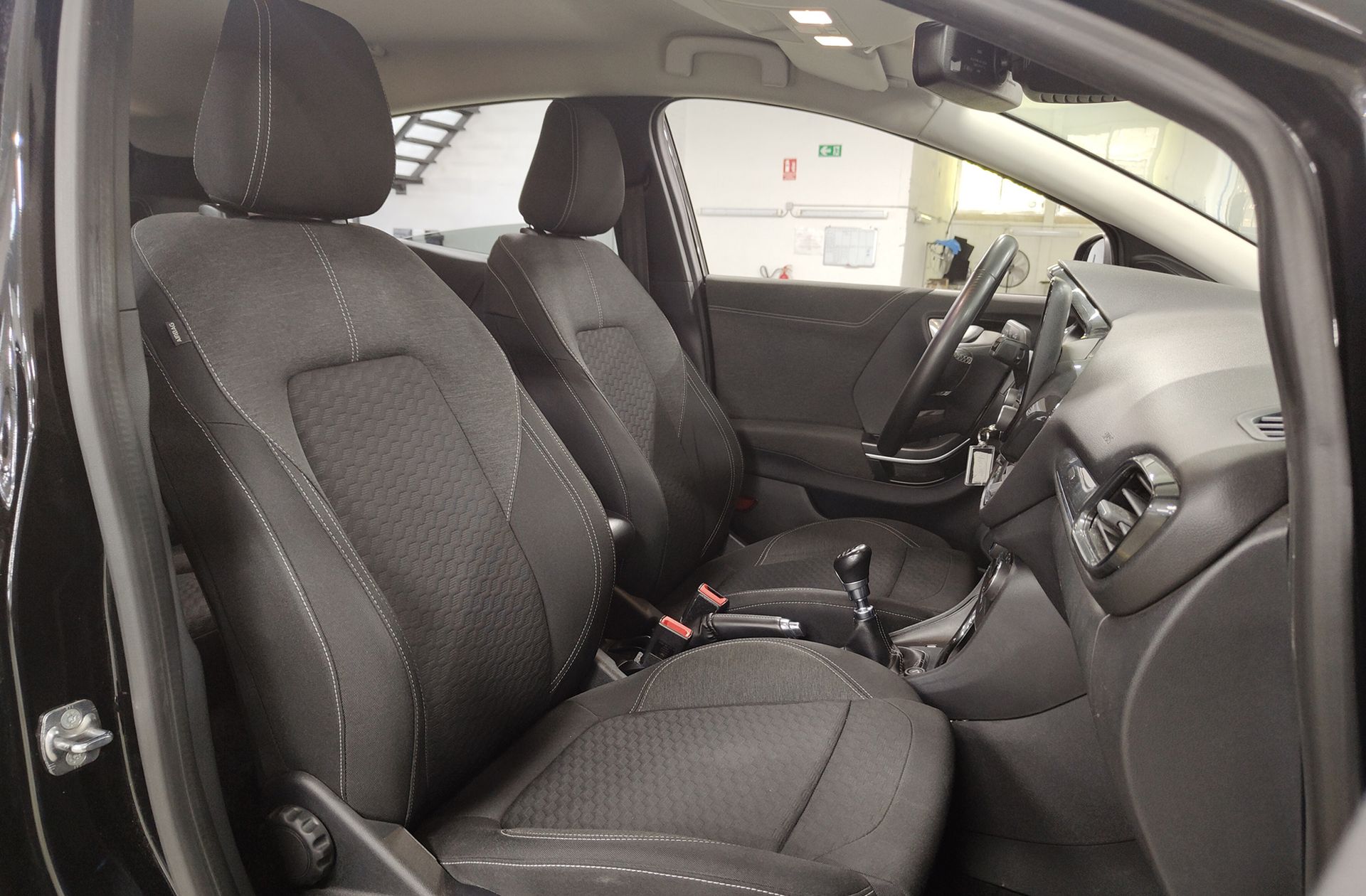 Ford Puma 1.0 EcoBoost MHEV Titanium Design - foto 21
