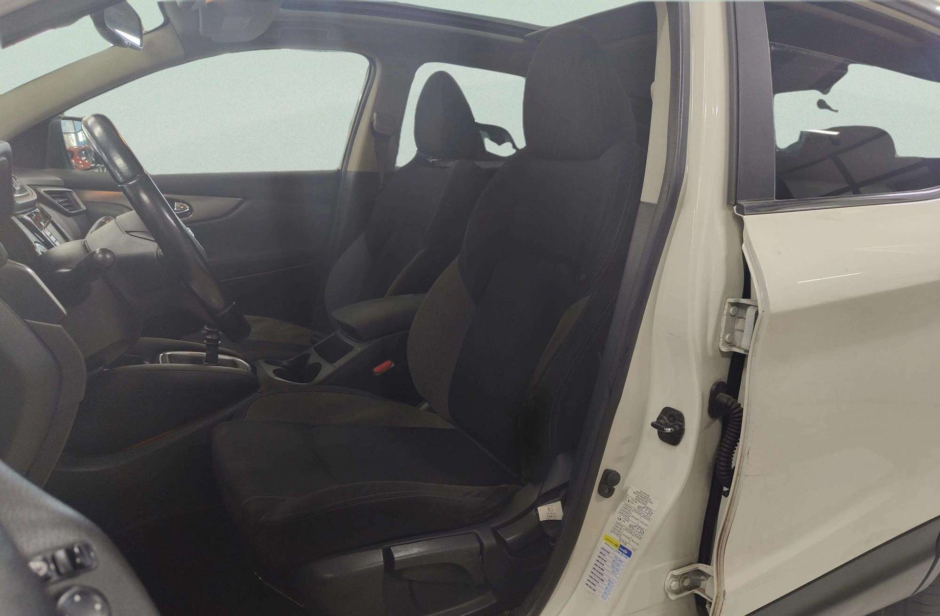 Nissan Qashqai DIG-T 115 N-Connecta - foto 12