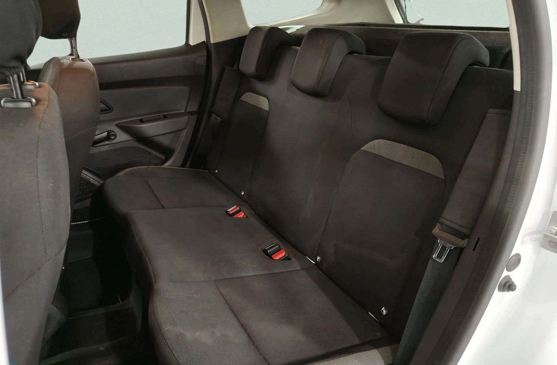 Dacia Duster Essential TCe 4x2 - foto 10