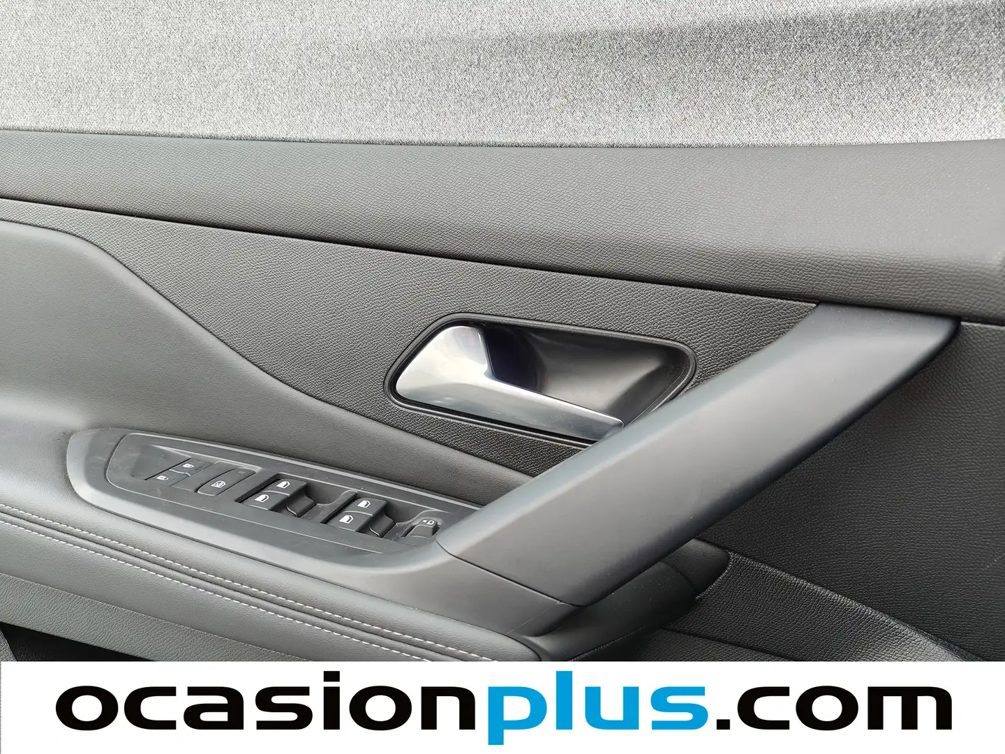 Foto Peugeot 308 Peugeot 308 Allure Hybrid eDCS6 (145 CV)