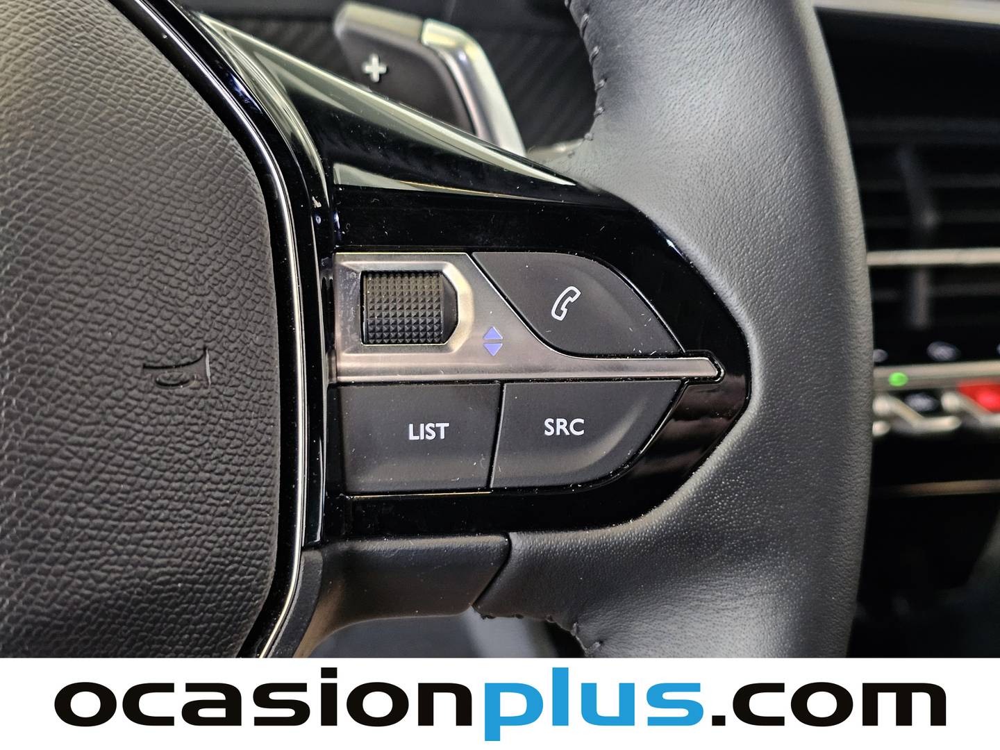 Foto Peugeot 2008 Peugeot 2008 Allure Hybrid eDCS6 (136 CV)