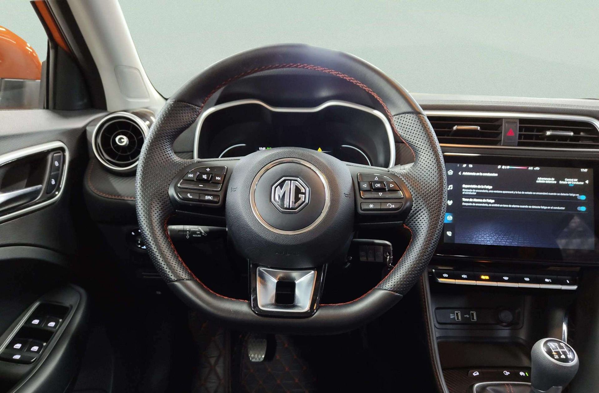 MG ZS 1.5 Luxury - foto 28