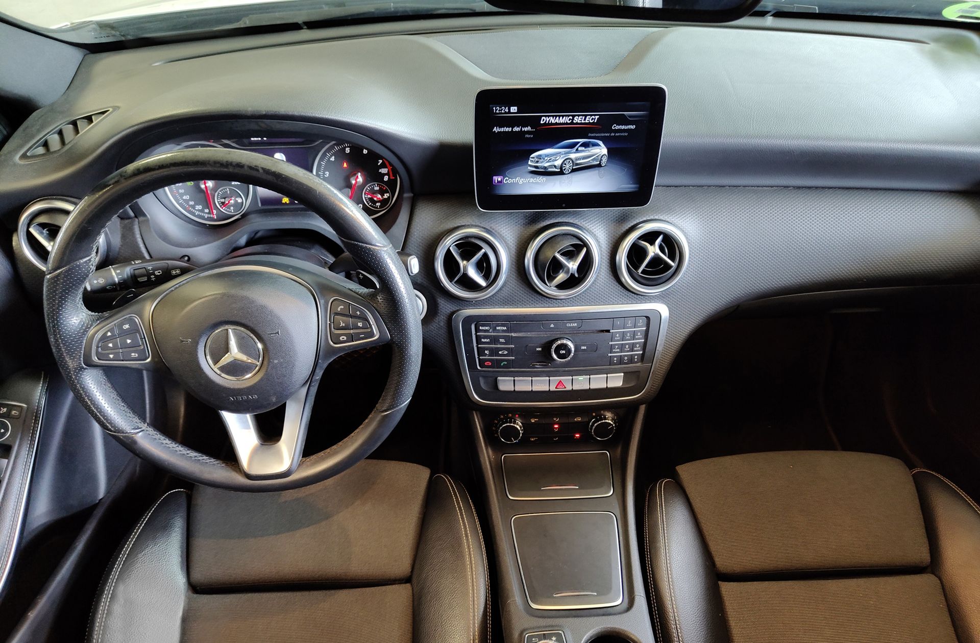 Mercedes-Benz Clase A 200 Pack AMG - foto 6