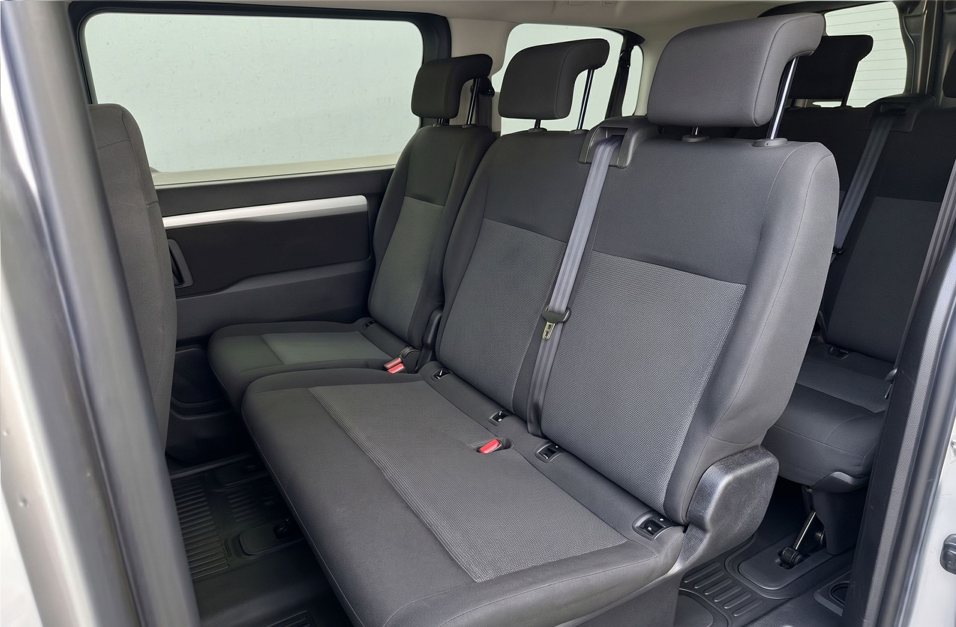 Toyota Proace Verso 2.0D VX Plus Shuttle L1 9 plazas - foto 11