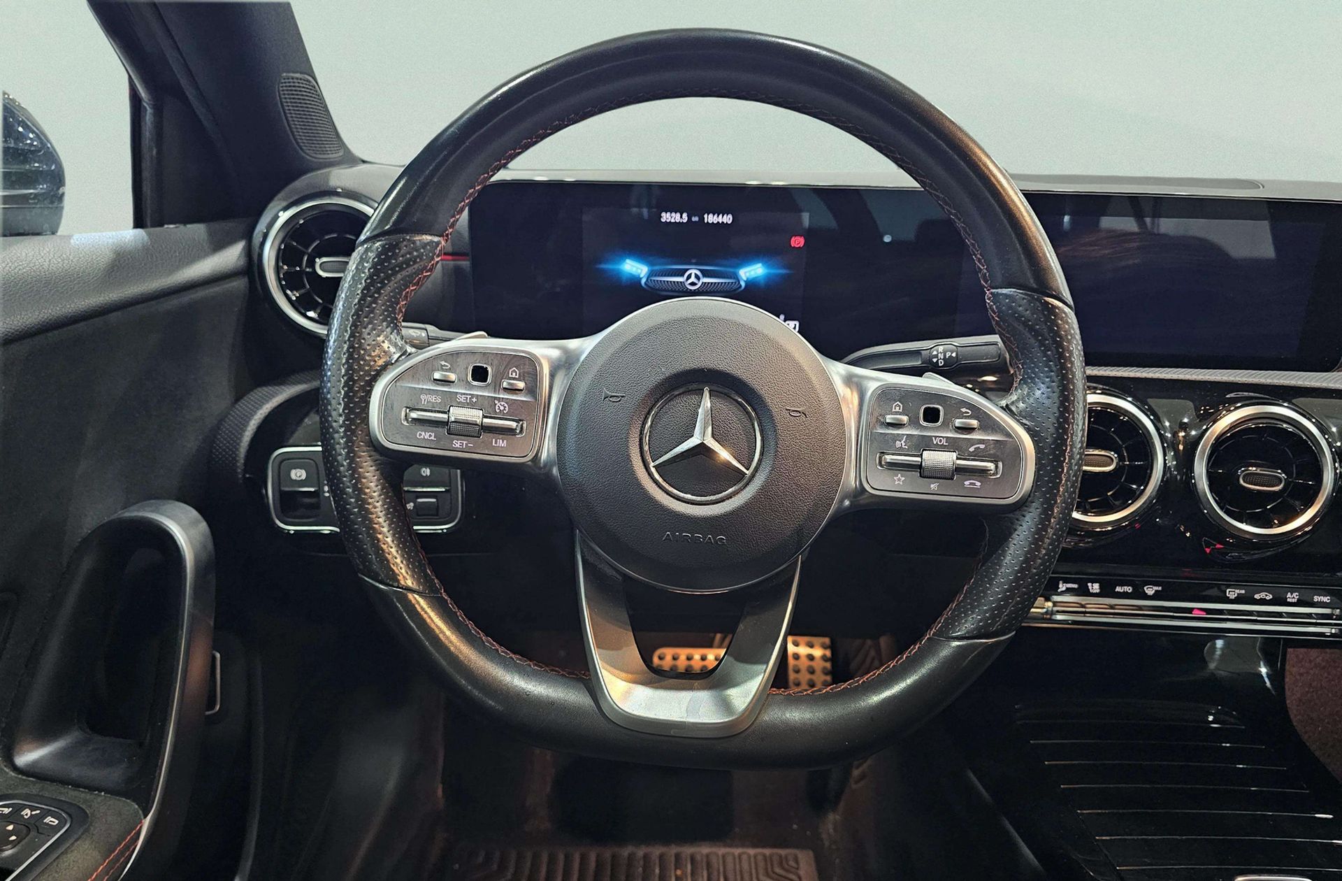Mercedes-Benz Clase A 180 d Pack AMG - foto 28