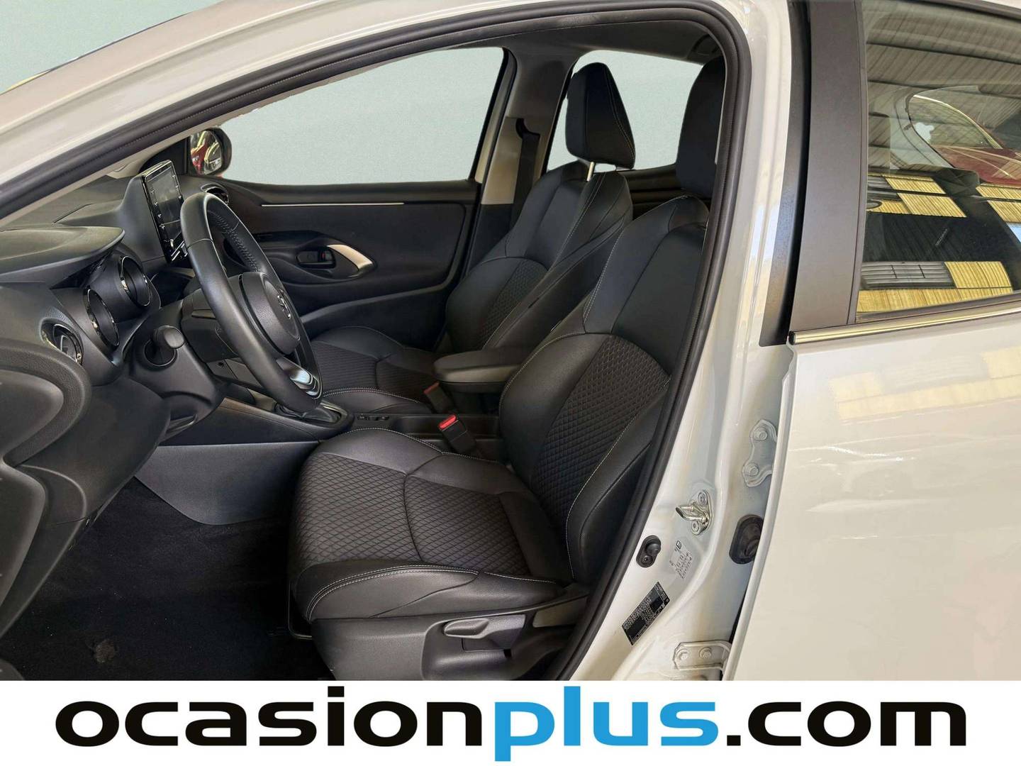 Foto asientos delanteros Mazda Mazda2 Mazda Mazda 2 1.5 Hybrid Agile Comfort CVT (116 CV)