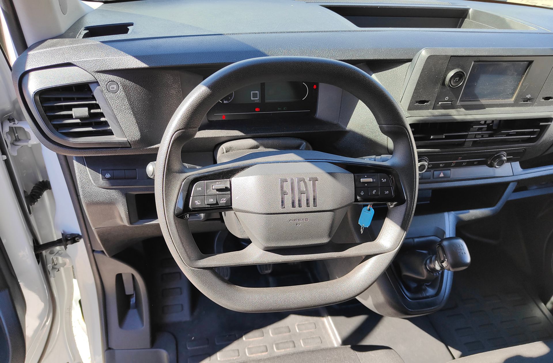 Fiat Scudo Furgon 1.5 BlueHDi L2 - foto 17