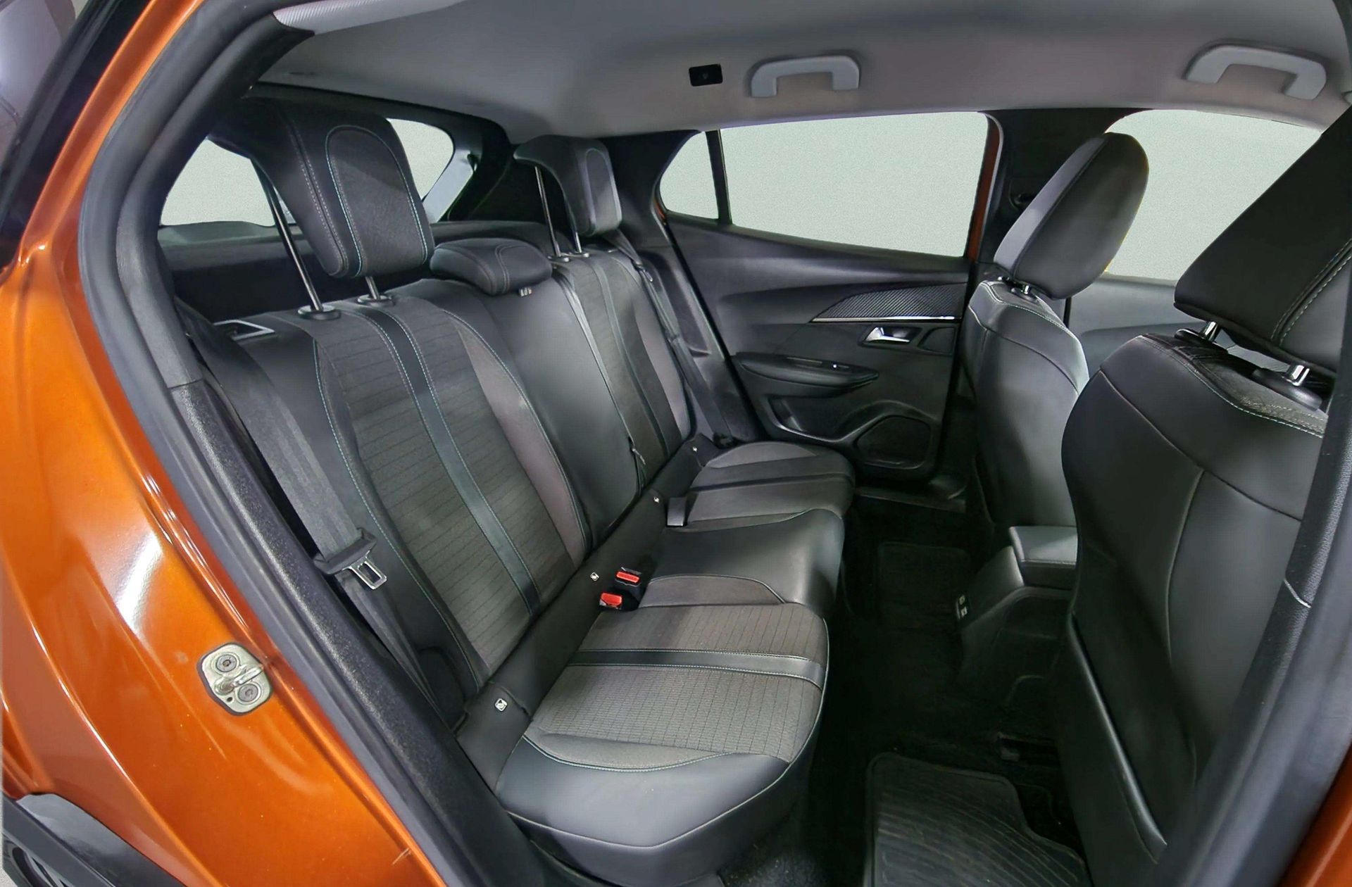 Peugeot 2008 PureTech 130 Allure Pack - foto 20
