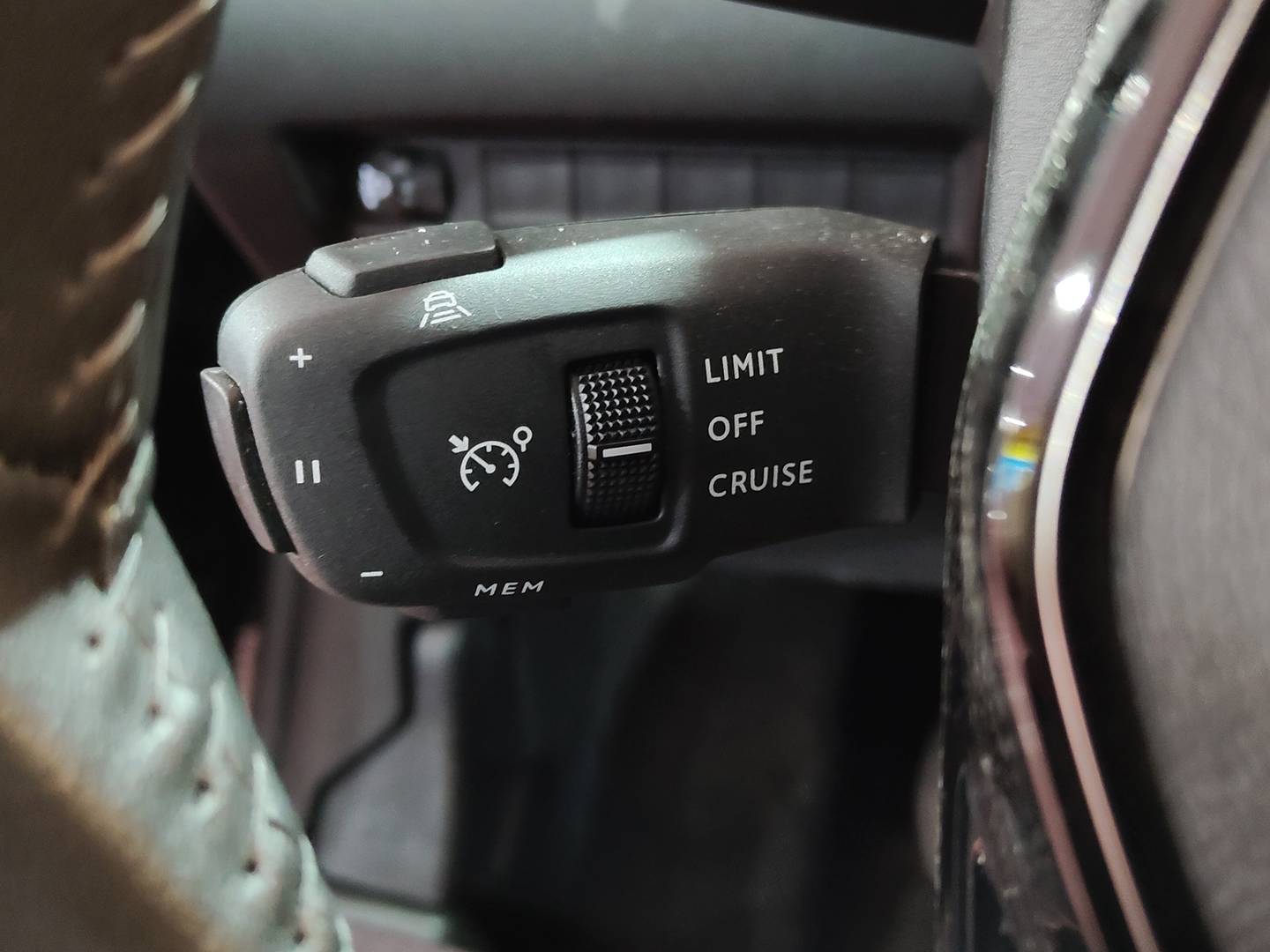 Foto Peugeot 208 Peugeot 208 PureTech 100 Allure (100 CV)