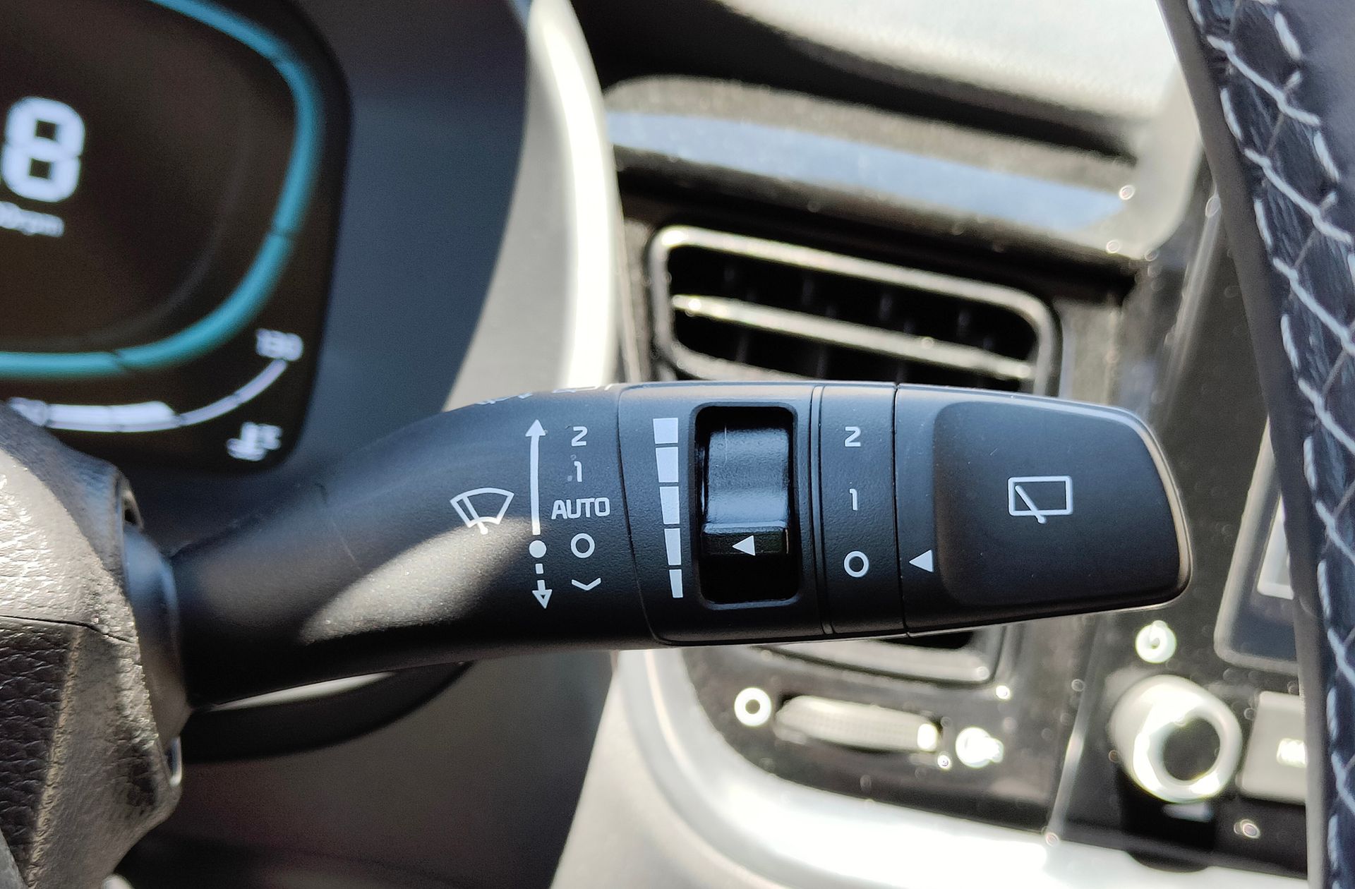 Kia Stonic 1.0 T-GDi MHEV Drive - foto 25