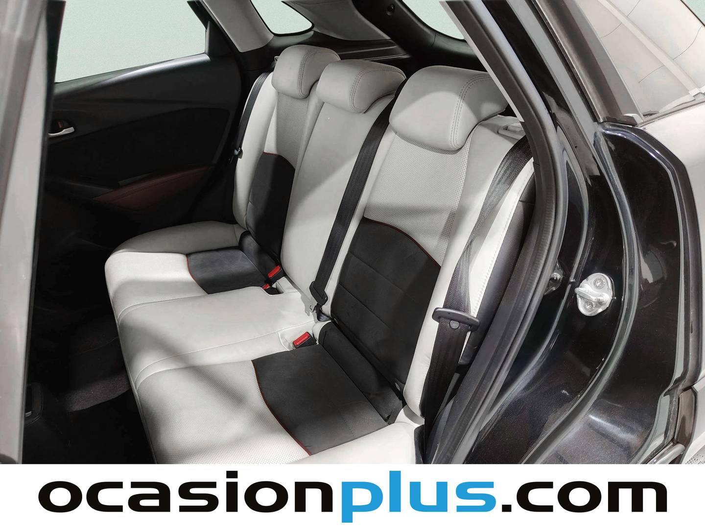 Foto asientos traseros Mazda CX-3 Mazda CX-3 2.0 SKYACTIV GE Luxury 2WD AT (120 CV)
