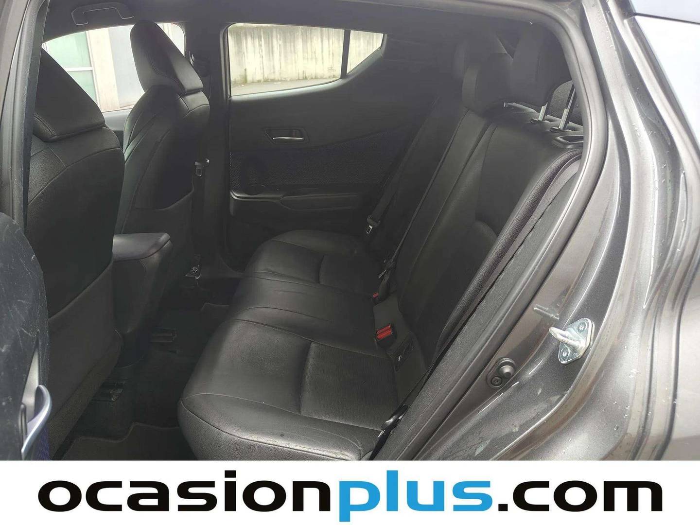 Foto asientos traseros Toyota C-HR Toyota C-HR 1.8 125H Advance (122 CV)