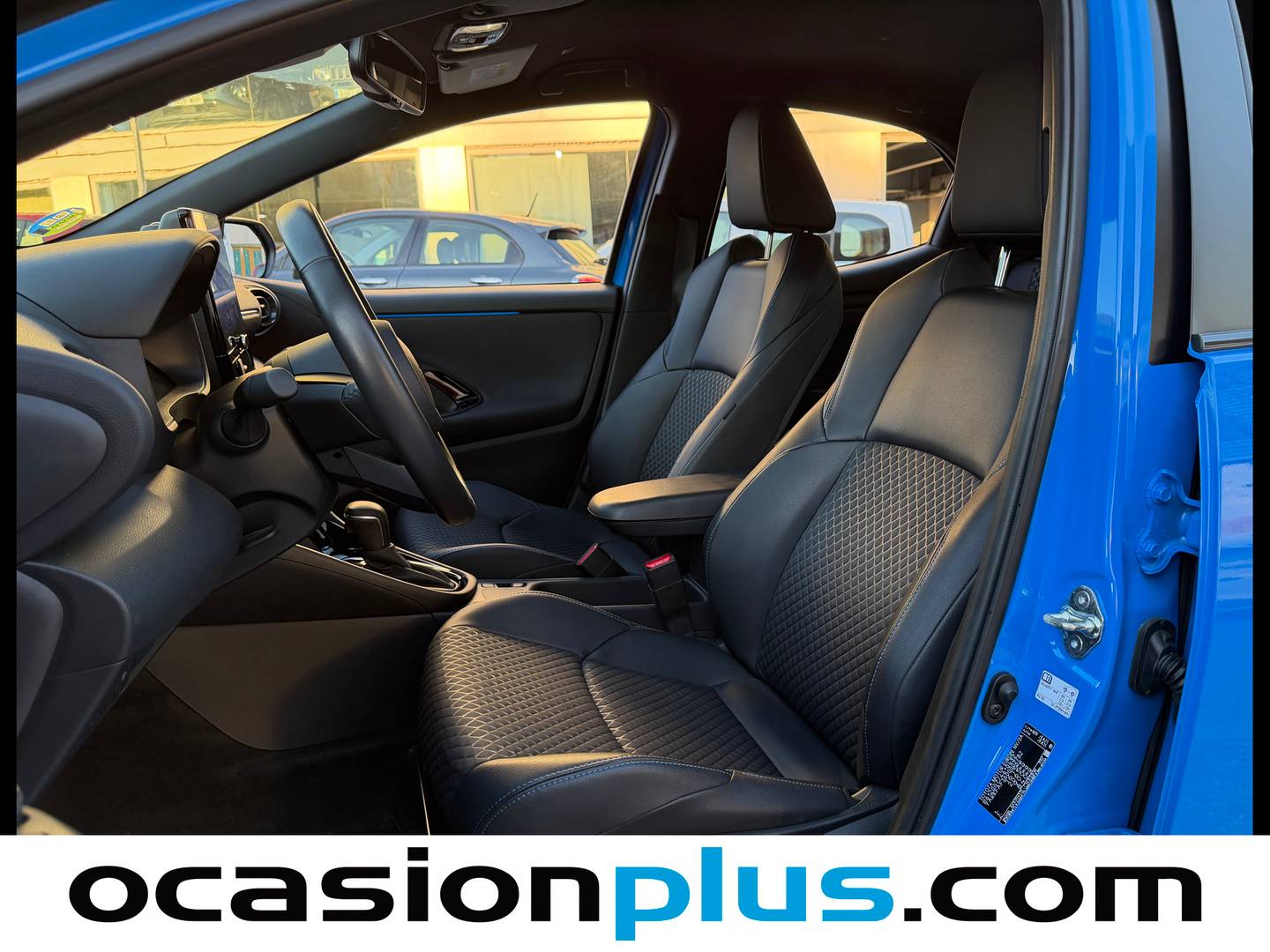 Foto asientos delanteros Toyota Yaris Toyota Yaris 120H Style (116 CV)