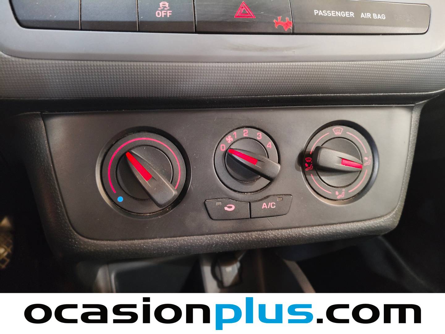 Extras y acabados del Seat Ibiza Seat Ibiza 1.6 TDI CR Reference (90 CV)