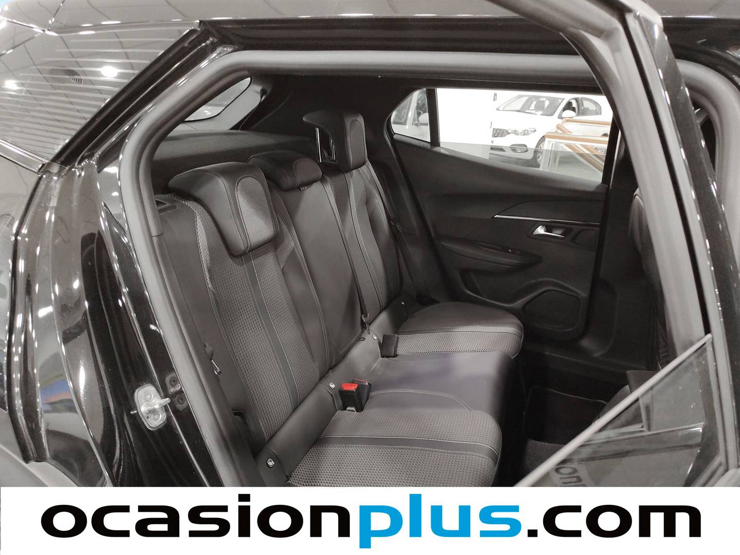 Peugeot 2008 Peugeot 2008 PureTech 130 GT Line (130 CV) gasolina