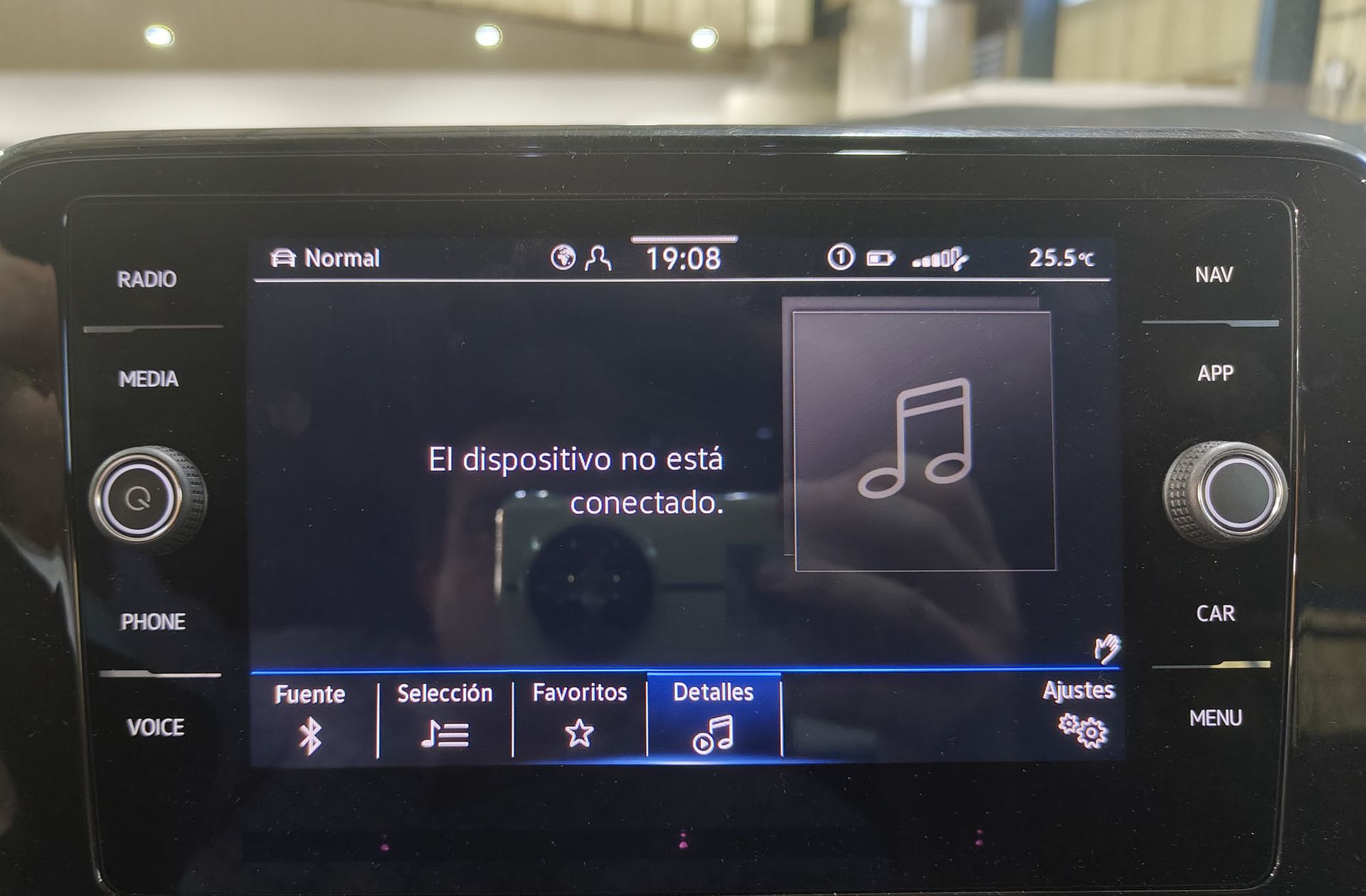 Volkswagen T-Roc Dark Line 1.5 TSI DSG - foto 33