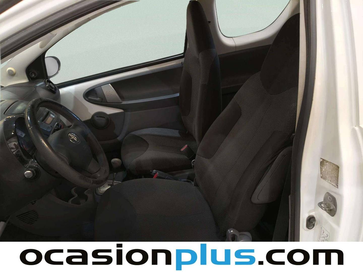 Foto asientos delanteros Toyota Aygo Toyota Aygo 1.0 VVT-i Connect (68 CV)