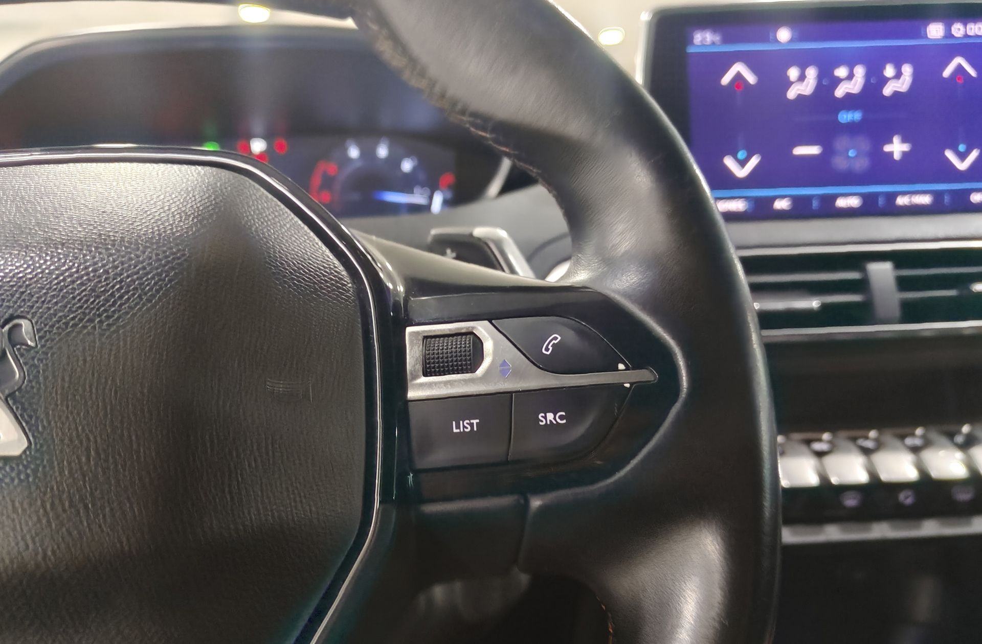 Peugeot 5008 1.6L BlueHDi Active EAT6 7 plazas - foto 30