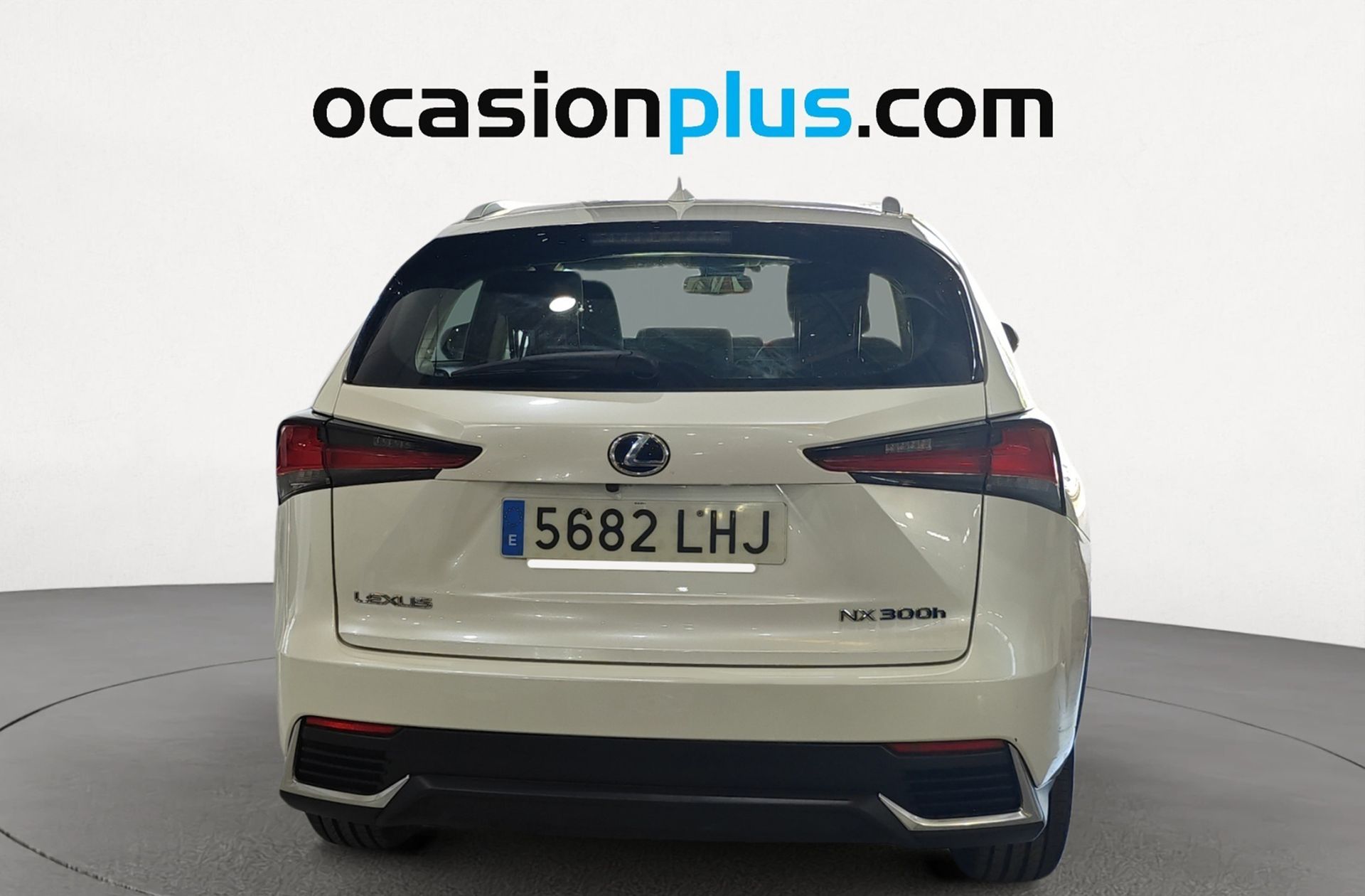 Lexus NX 300h Business 2WD - foto 13