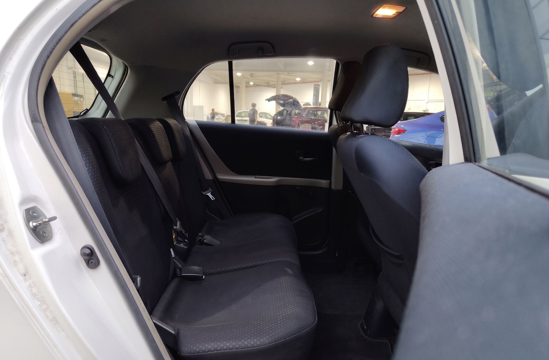 Toyota Yaris 1.3 VVT-I TS - foto 13
