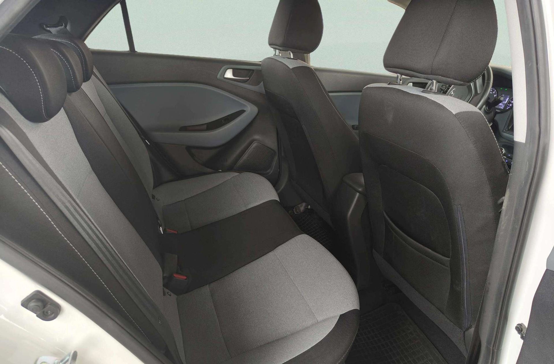 Hyundai i20 1.2 MPI Tecno - foto 18