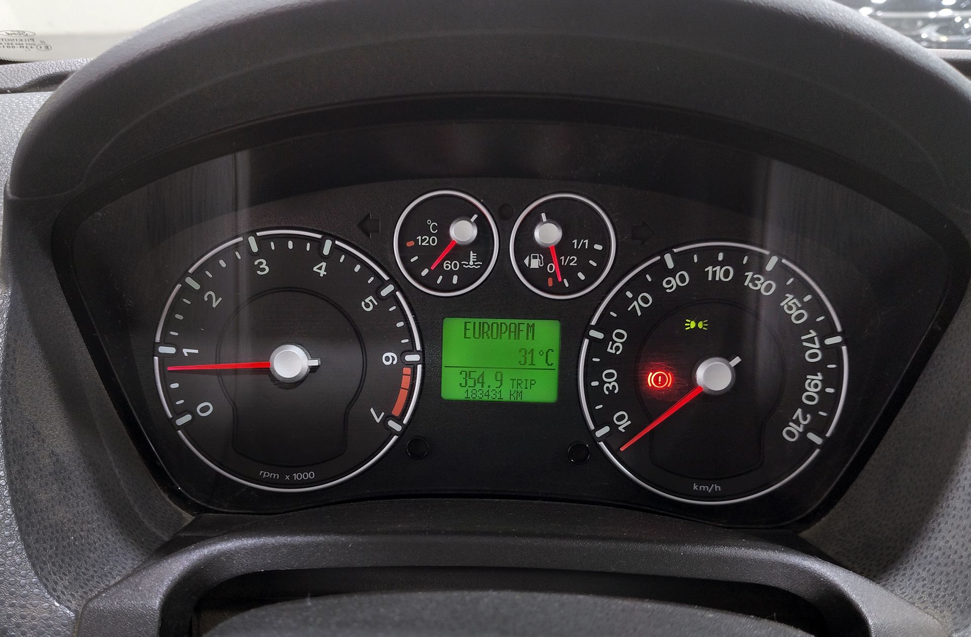 Ford Fiesta 1.4 Futura - foto 18