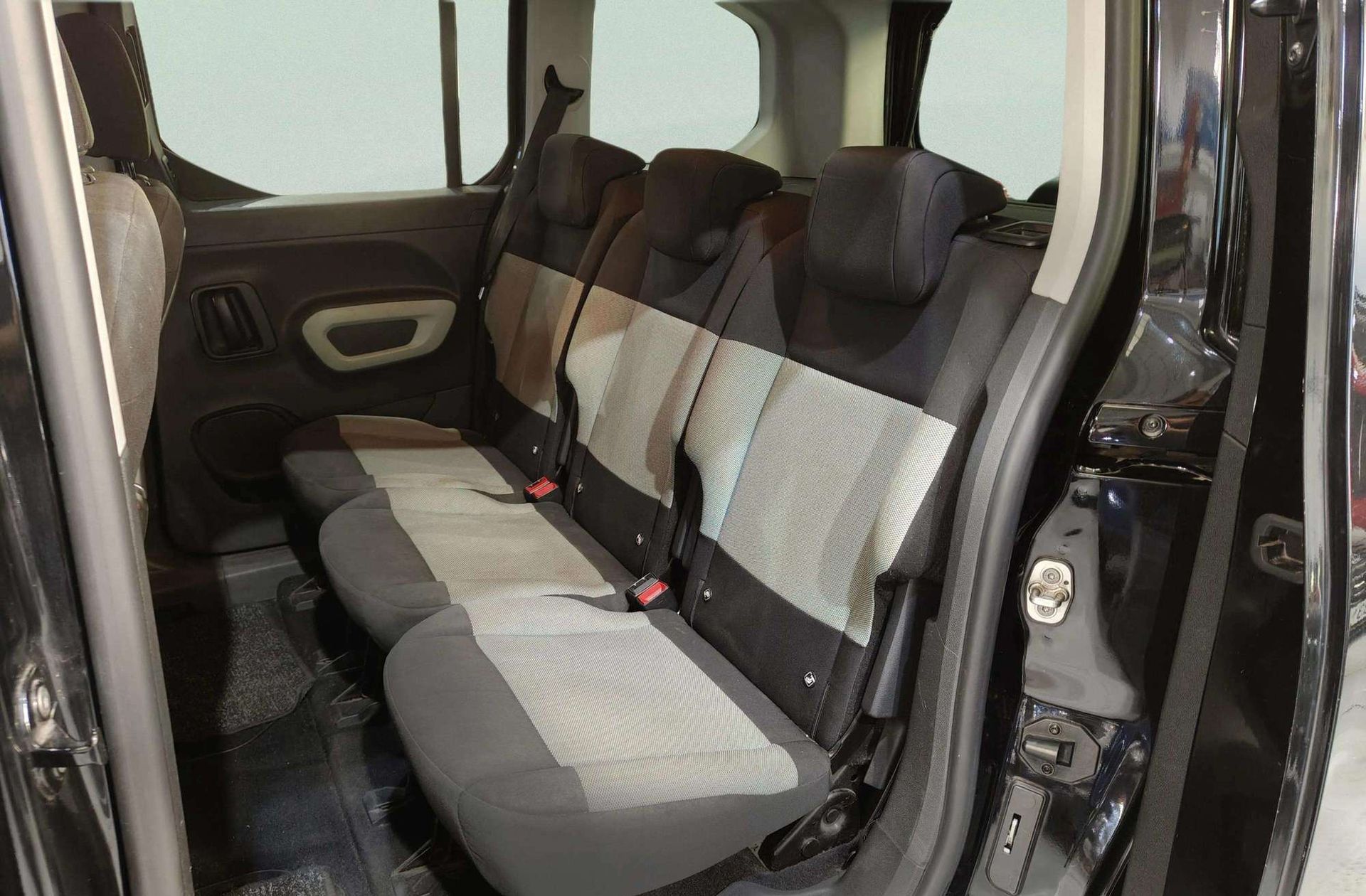 Citroën Berlingo BlueHDi 130 Talla M Shine - foto 11