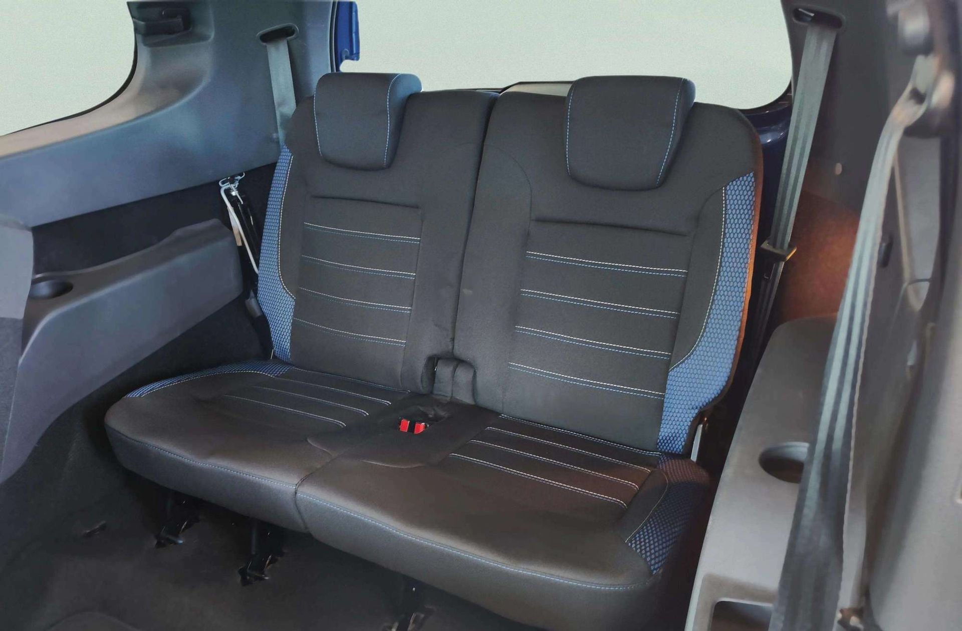 Dacia Lodgy Stepway Comfort dCi 7 plazas - foto 14