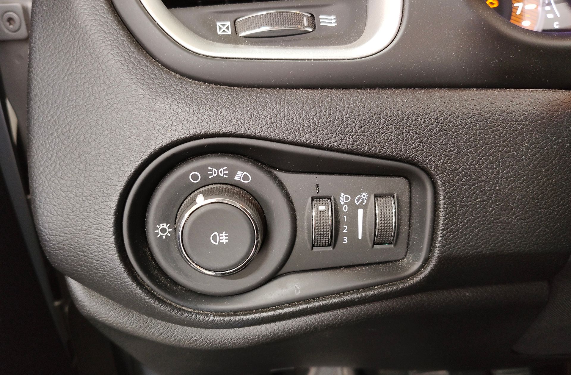Jeep Renegade 1.0G Sport 4x2 - foto 27