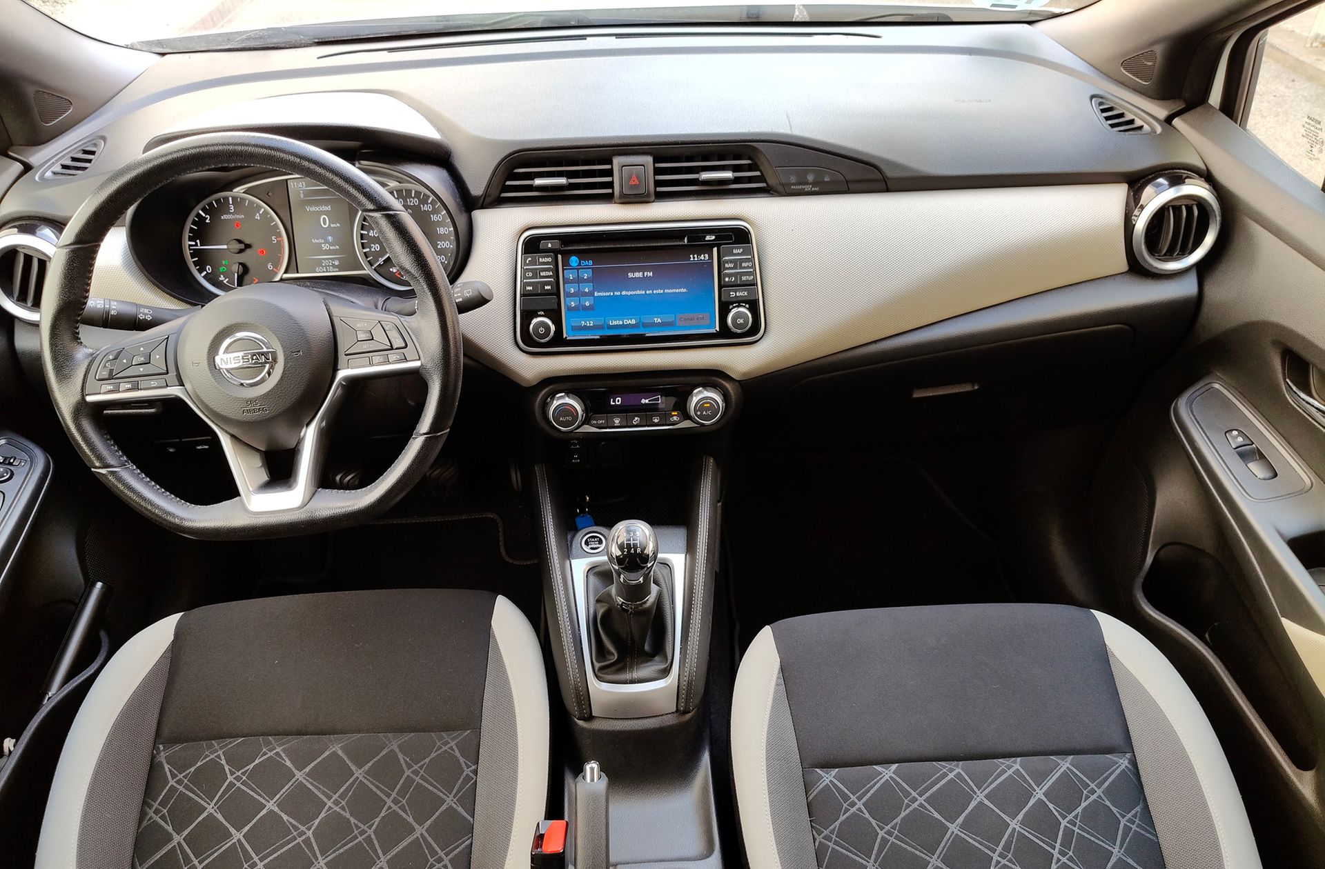 Nissan Micra 1.5 dCi N-Connecta - foto 6
