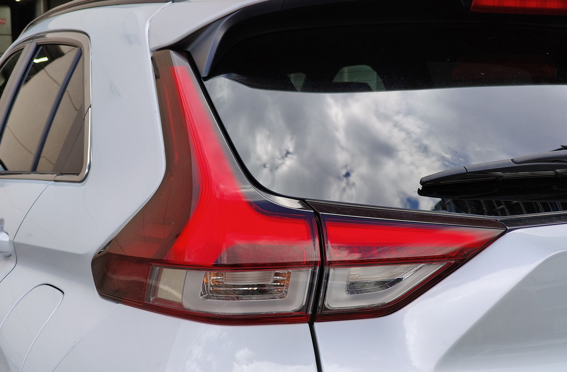 Mitsubishi Eclipse Cross 2.4 PHEV Kaiteki 4WD - foto 15