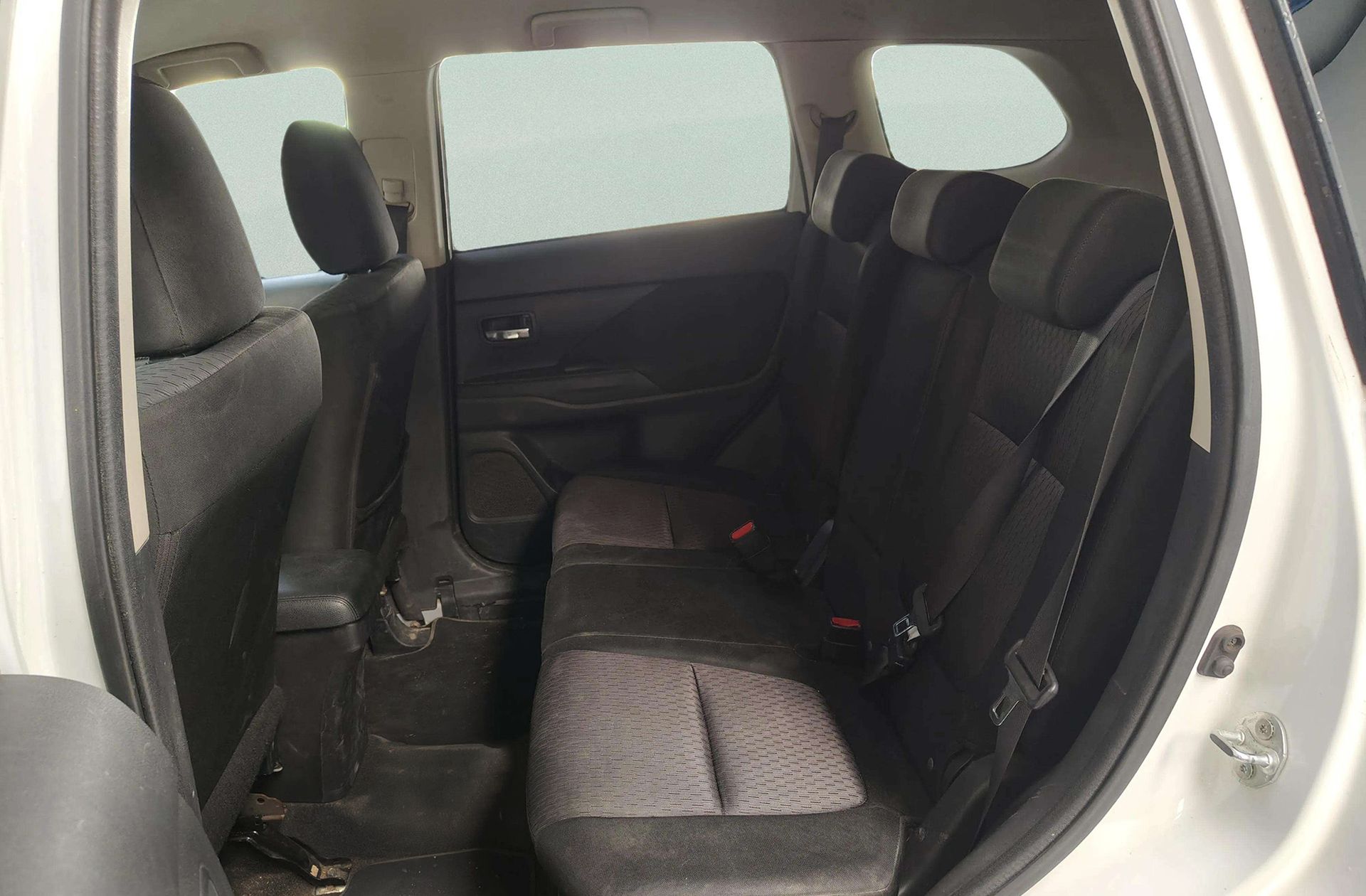 Mitsubishi Outlander 220 DI-D Challenge 2WD - foto 9