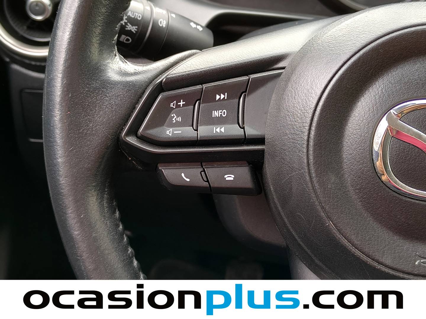 Foto Mazda Mazda2 Mazda Mazda 2 1.5 GE Black Tech Edition (90 CV)