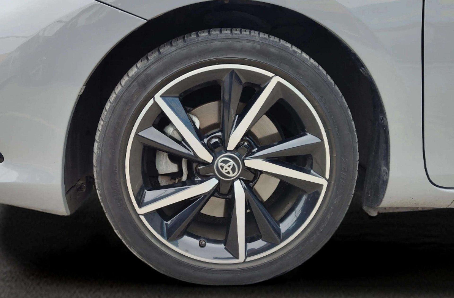 Toyota Auris 140H Hybrid Feel! - foto 33
